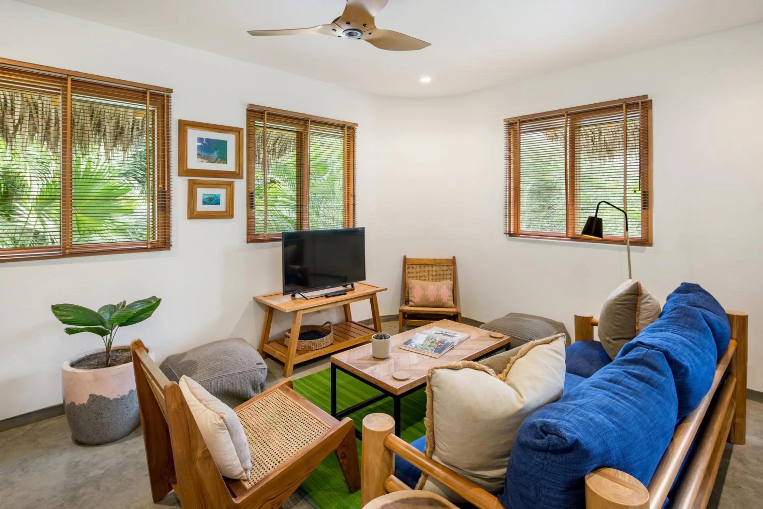 TV and multimedia in The Nomadic Hotel