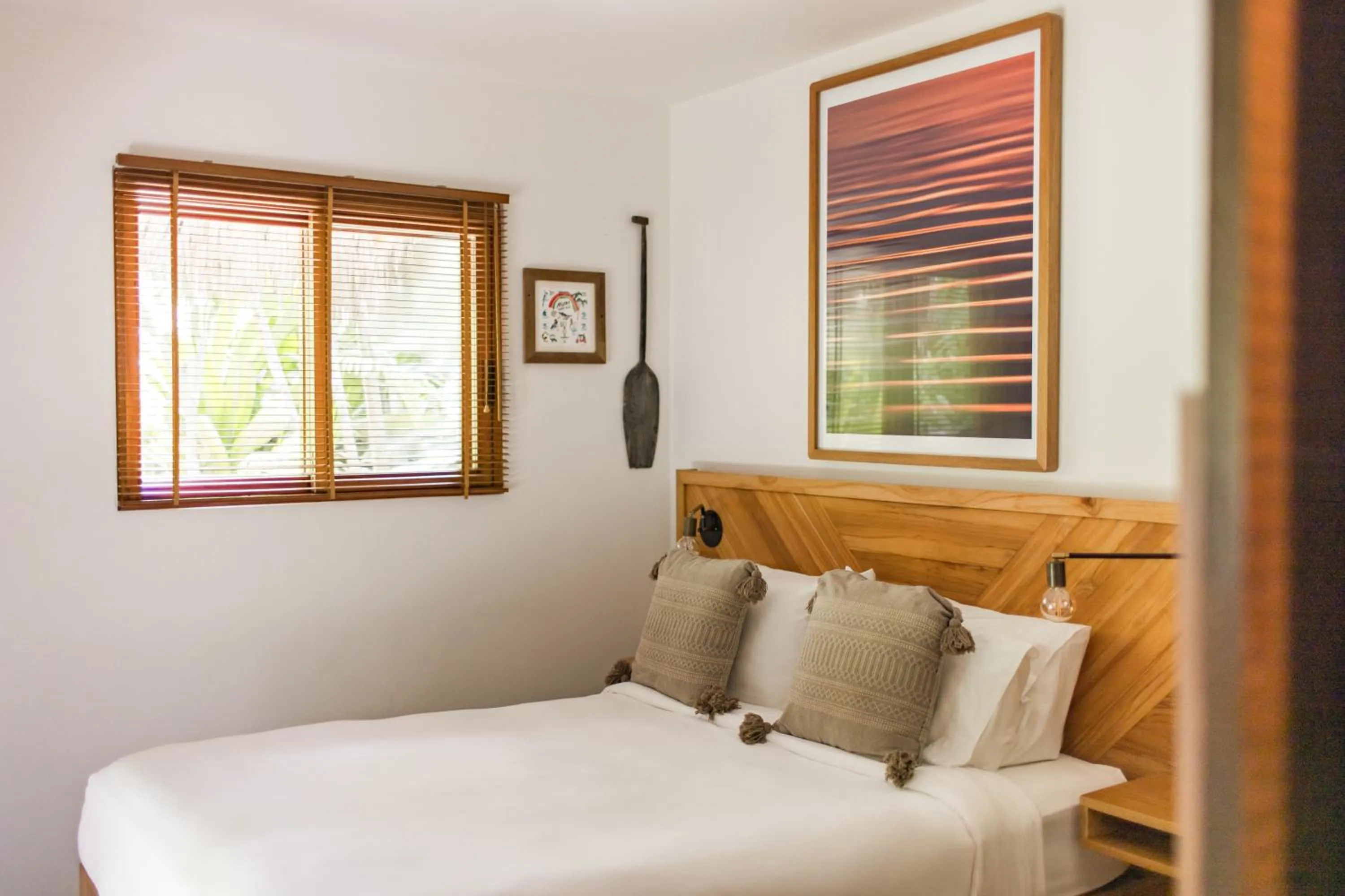 Bedroom, Bed in The Nomadic Hotel