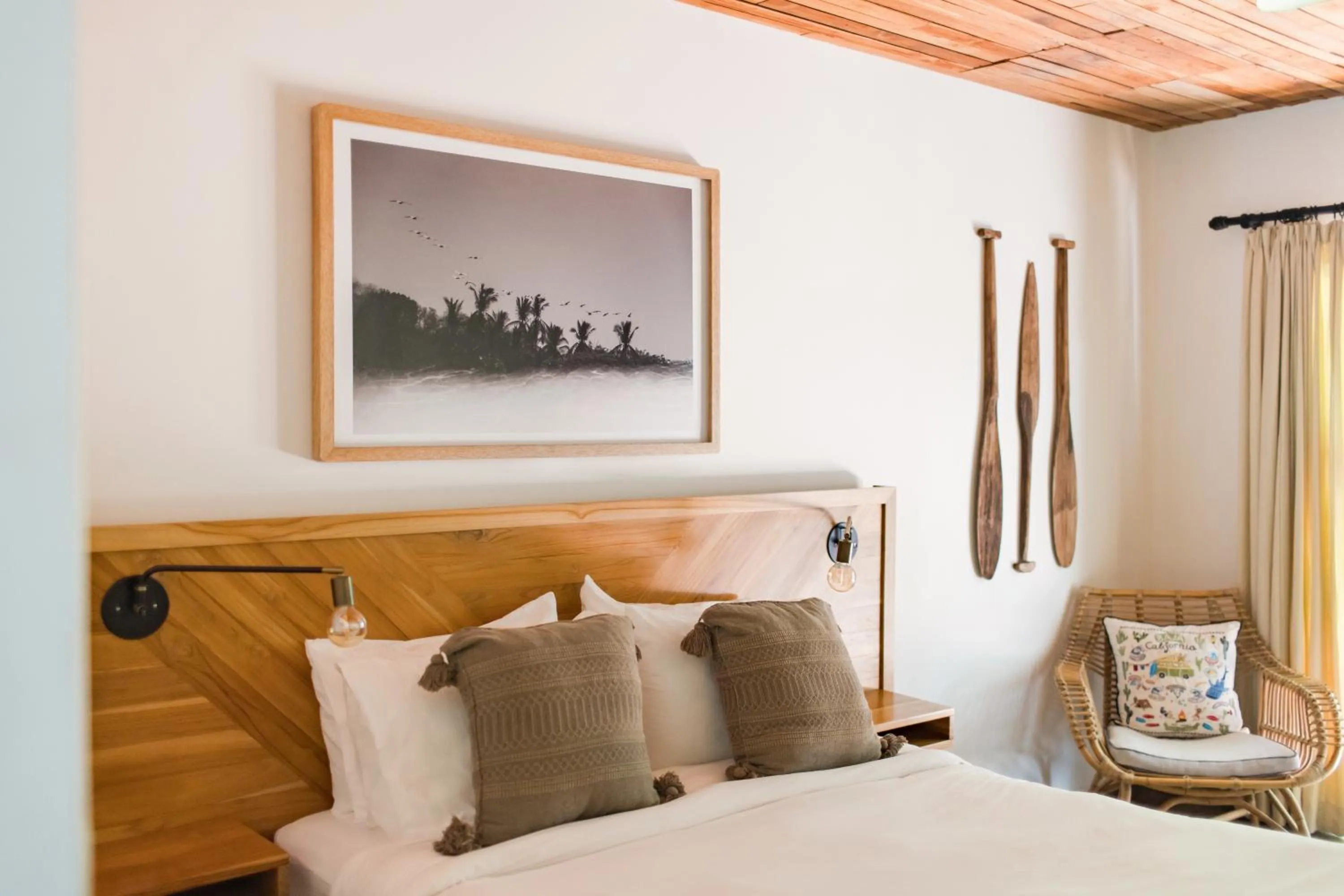 Bedroom, Bed in The Nomadic Hotel