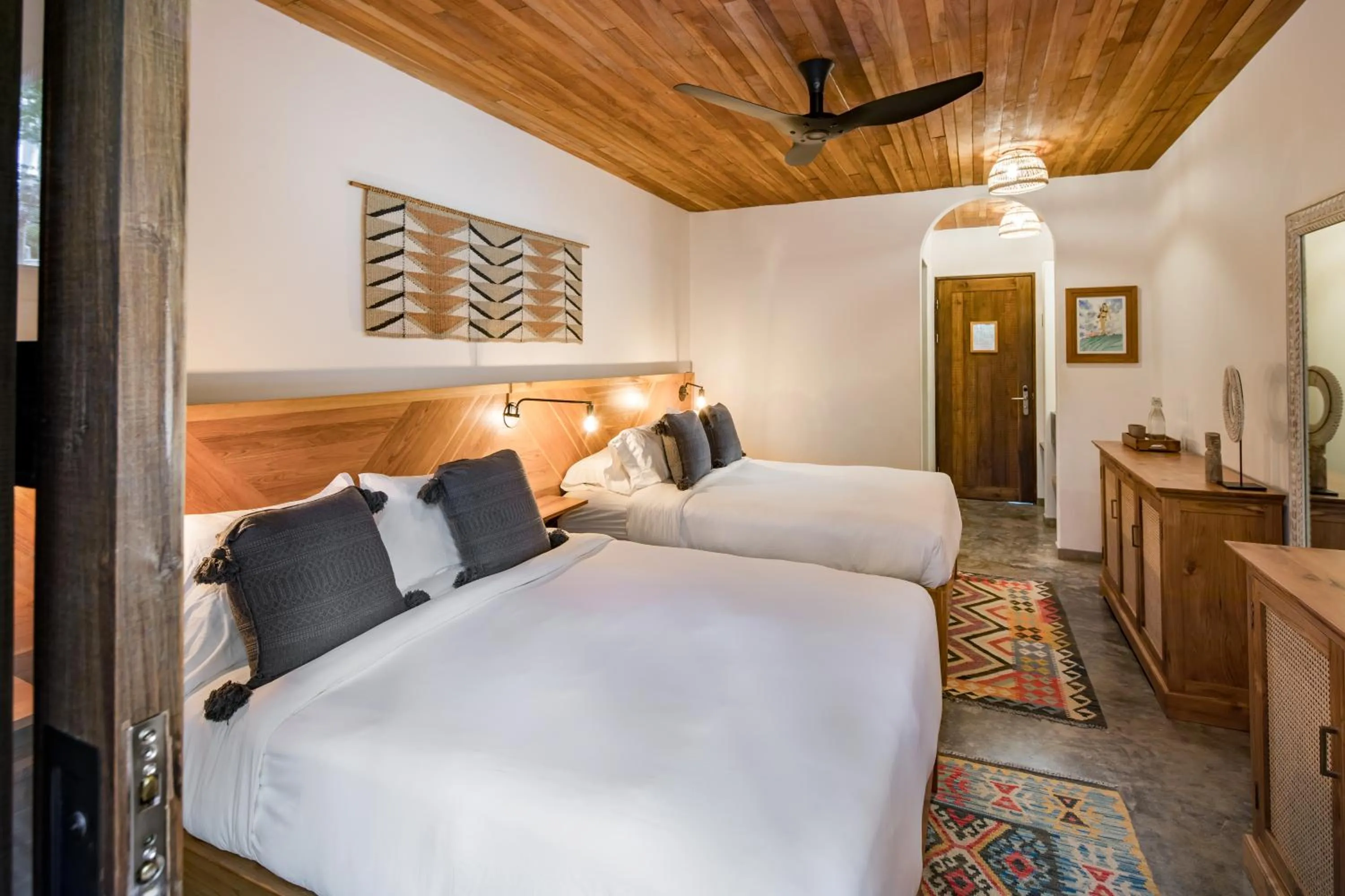 Bedroom, Bed in The Nomadic Hotel