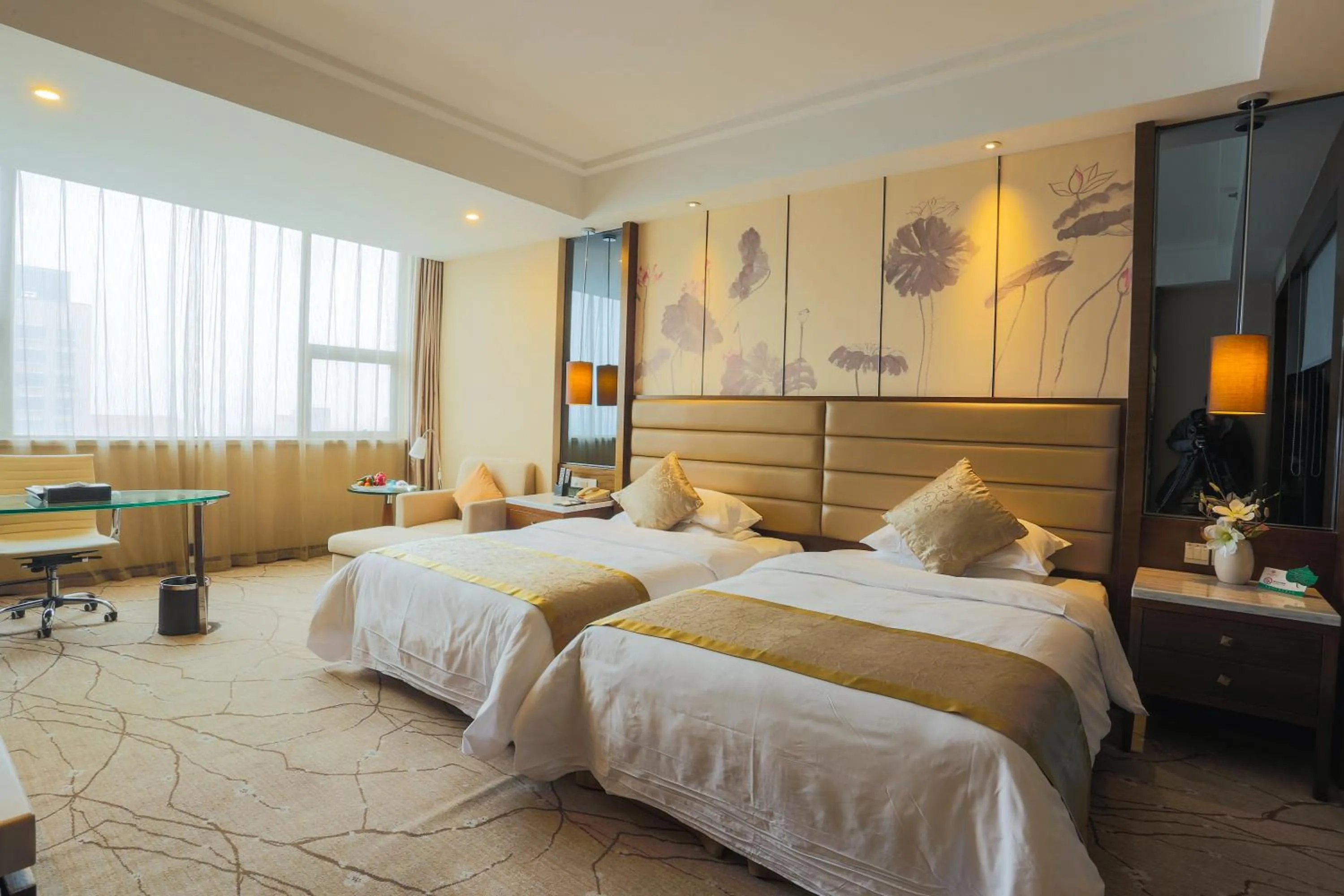 Bed in Huai'an Jinling Hotel