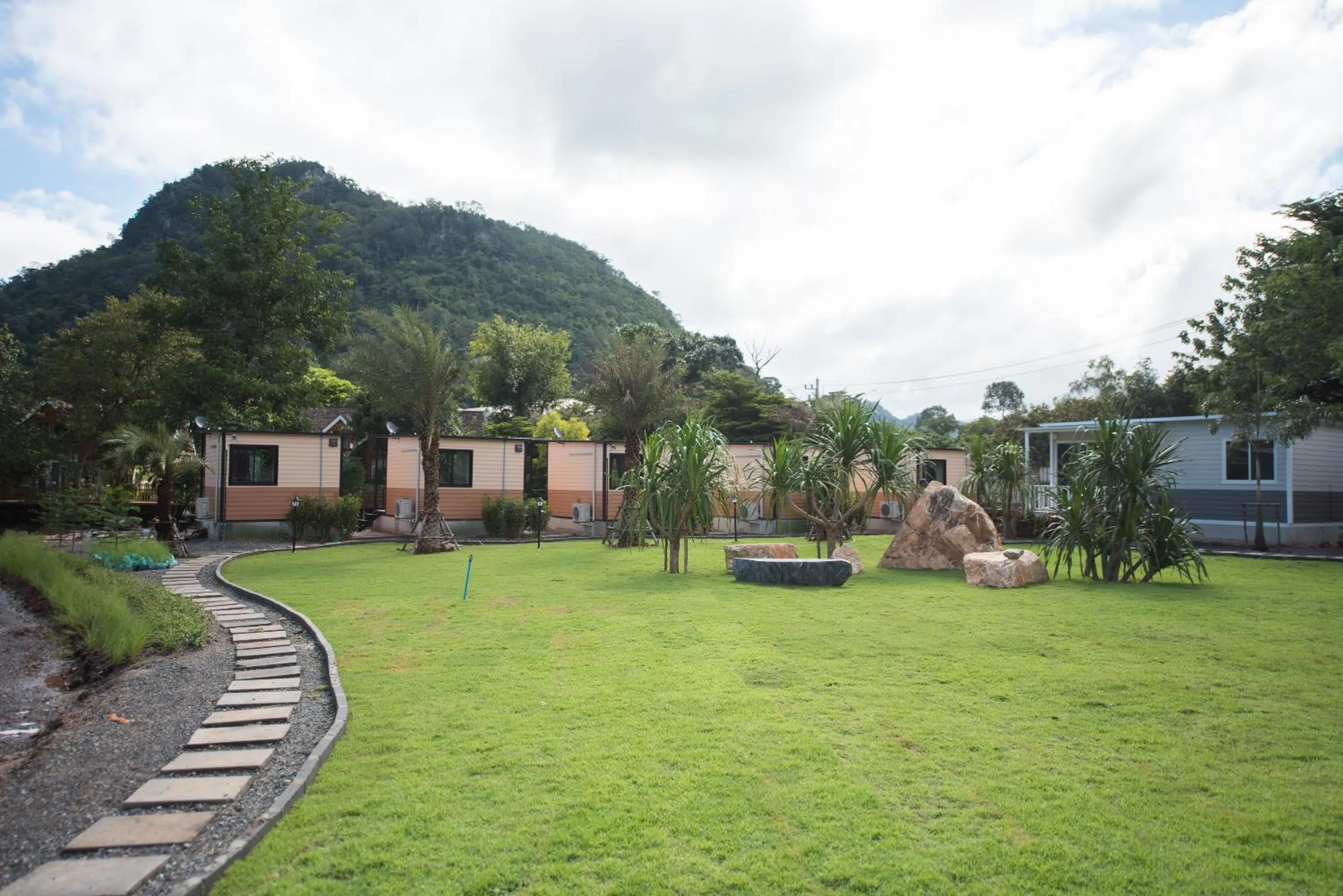 Garden in Tharapana Khaoyai Resort
