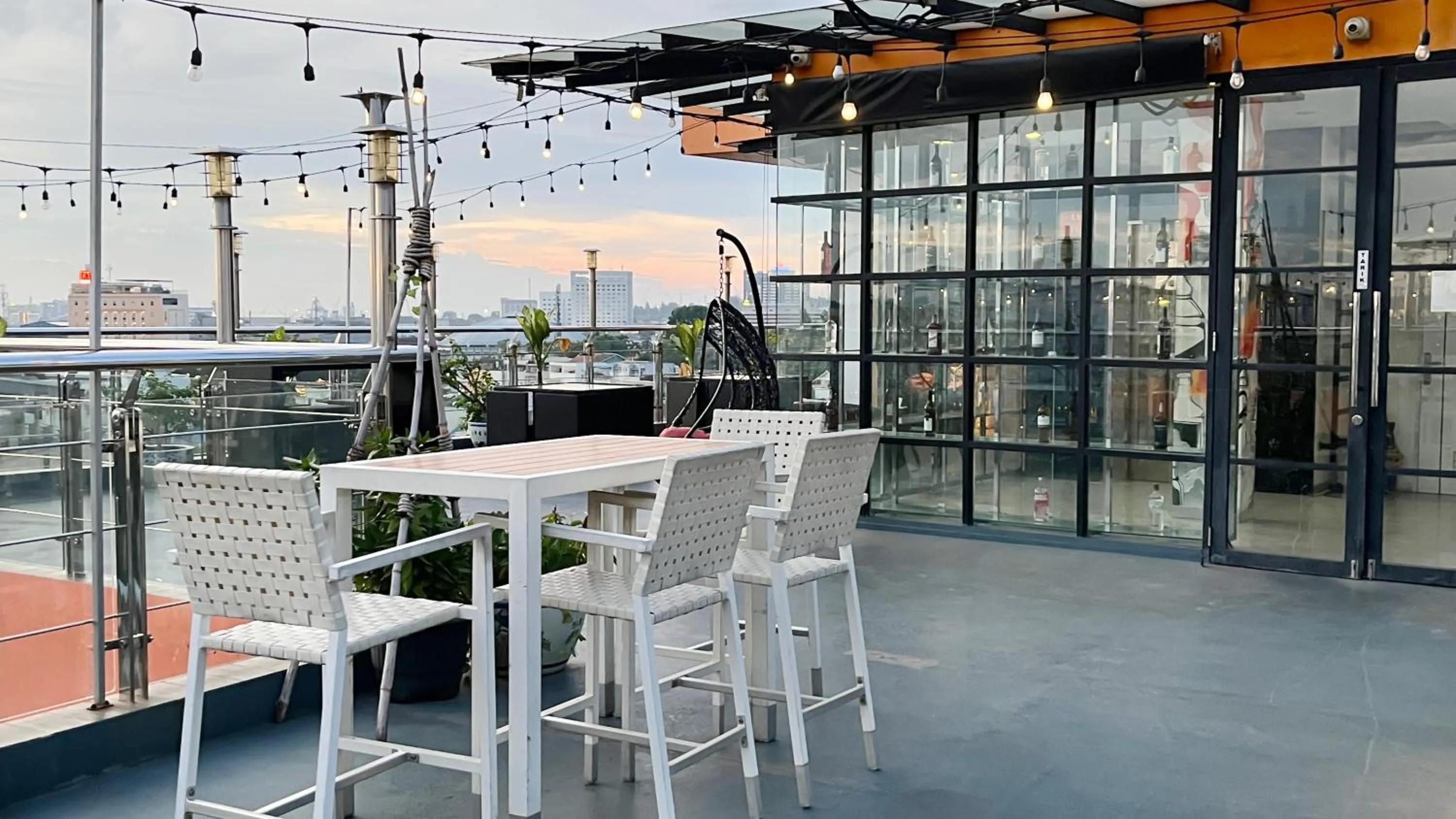 Restaurant/places to eat in Sahid Vanilla Nagoya Batam