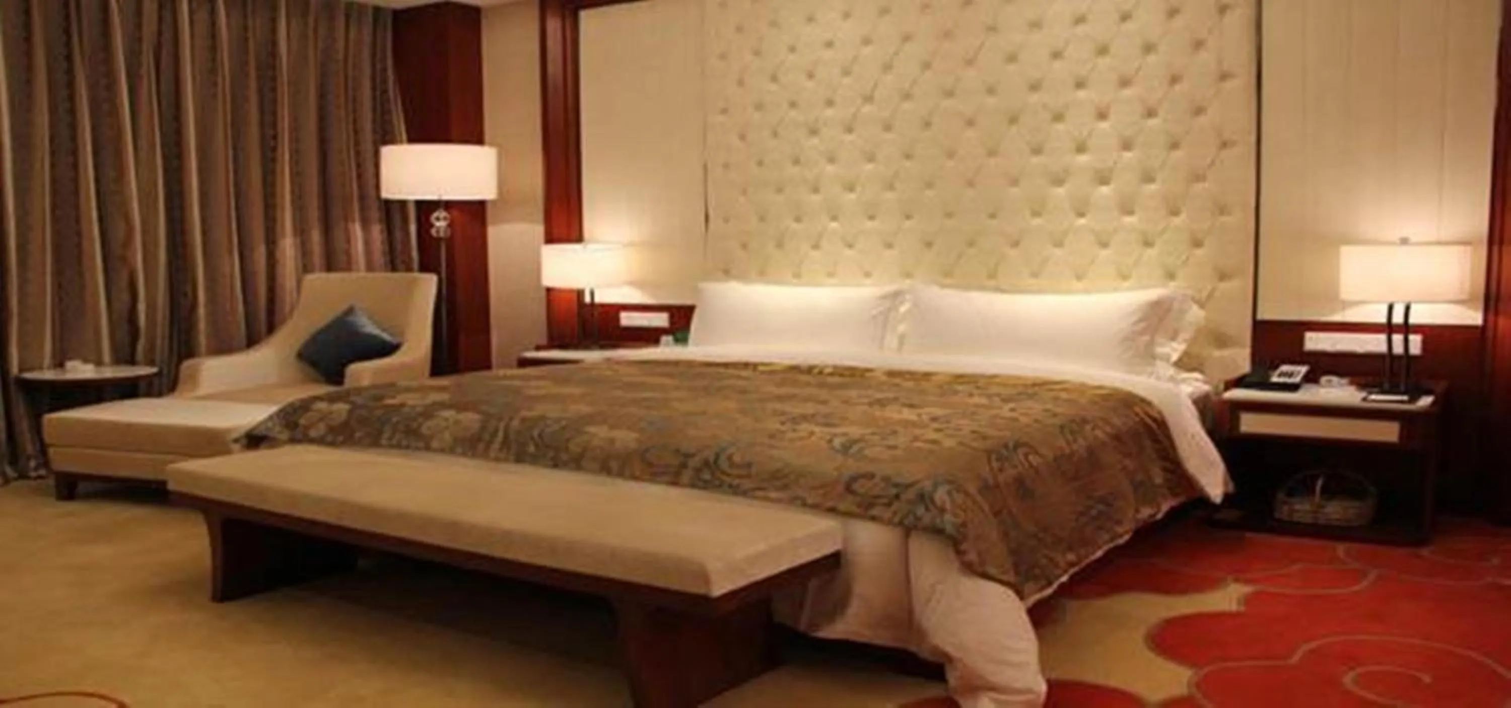 Bedroom, Bed in Jiangsu Haizhou Bayview Conference Center