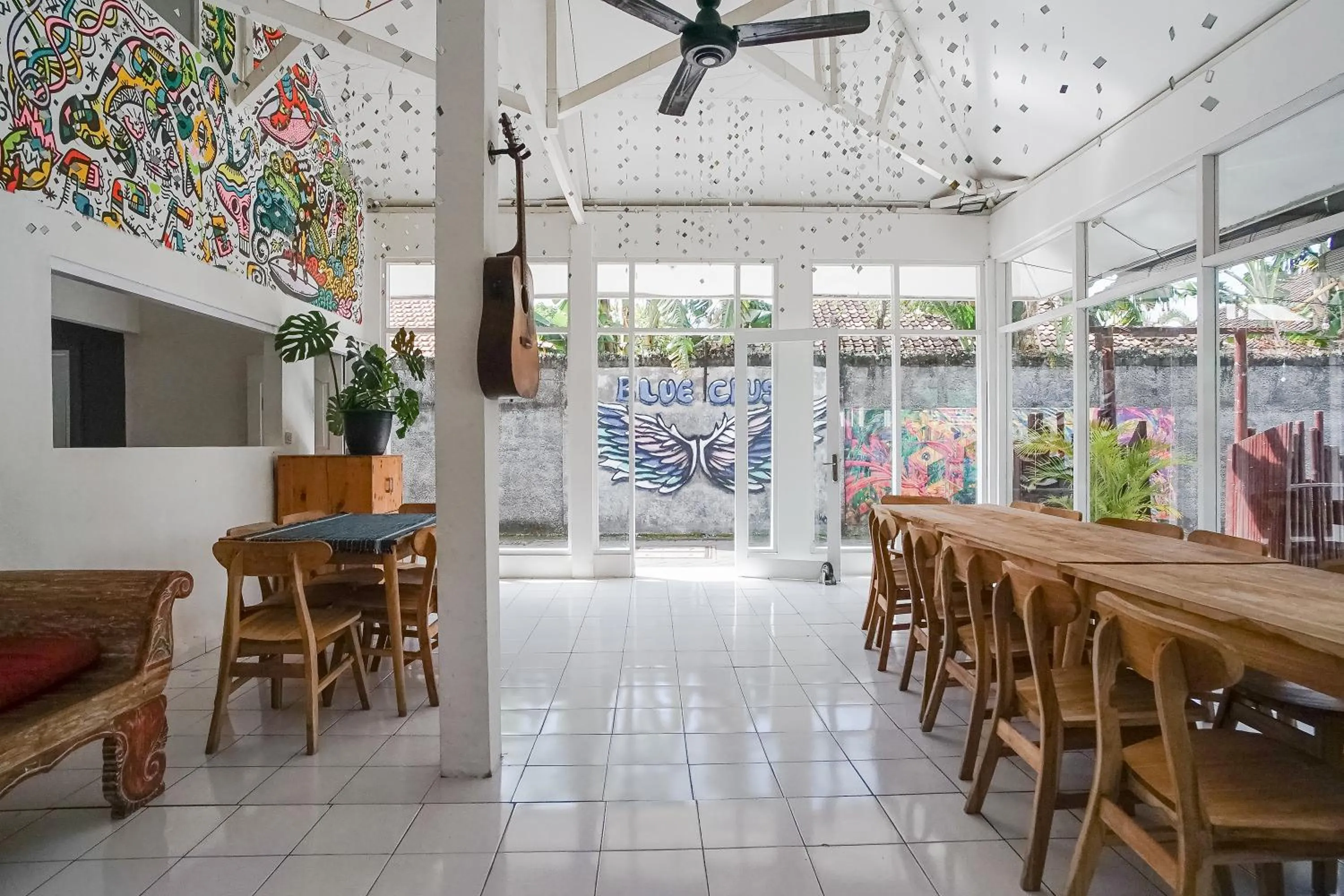 Restaurant/places to eat in Indopurejoy House - Komala Indah Cottages