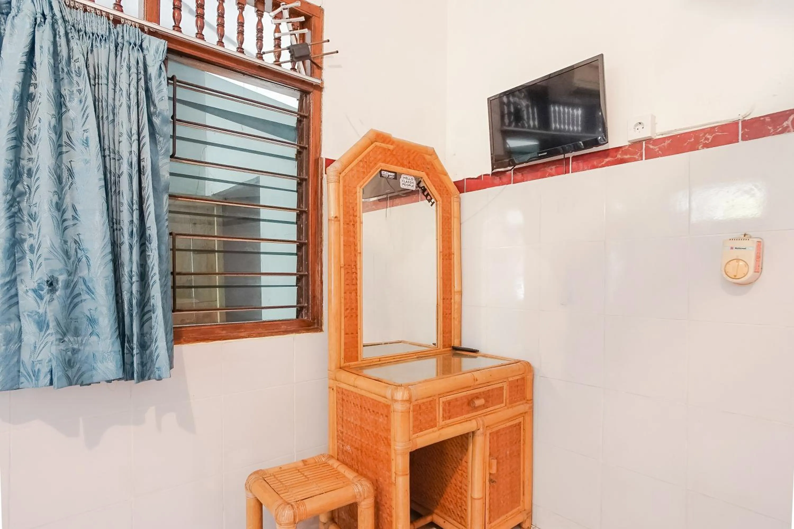 TV and multimedia in Indopurejoy House - Komala Indah Cottages