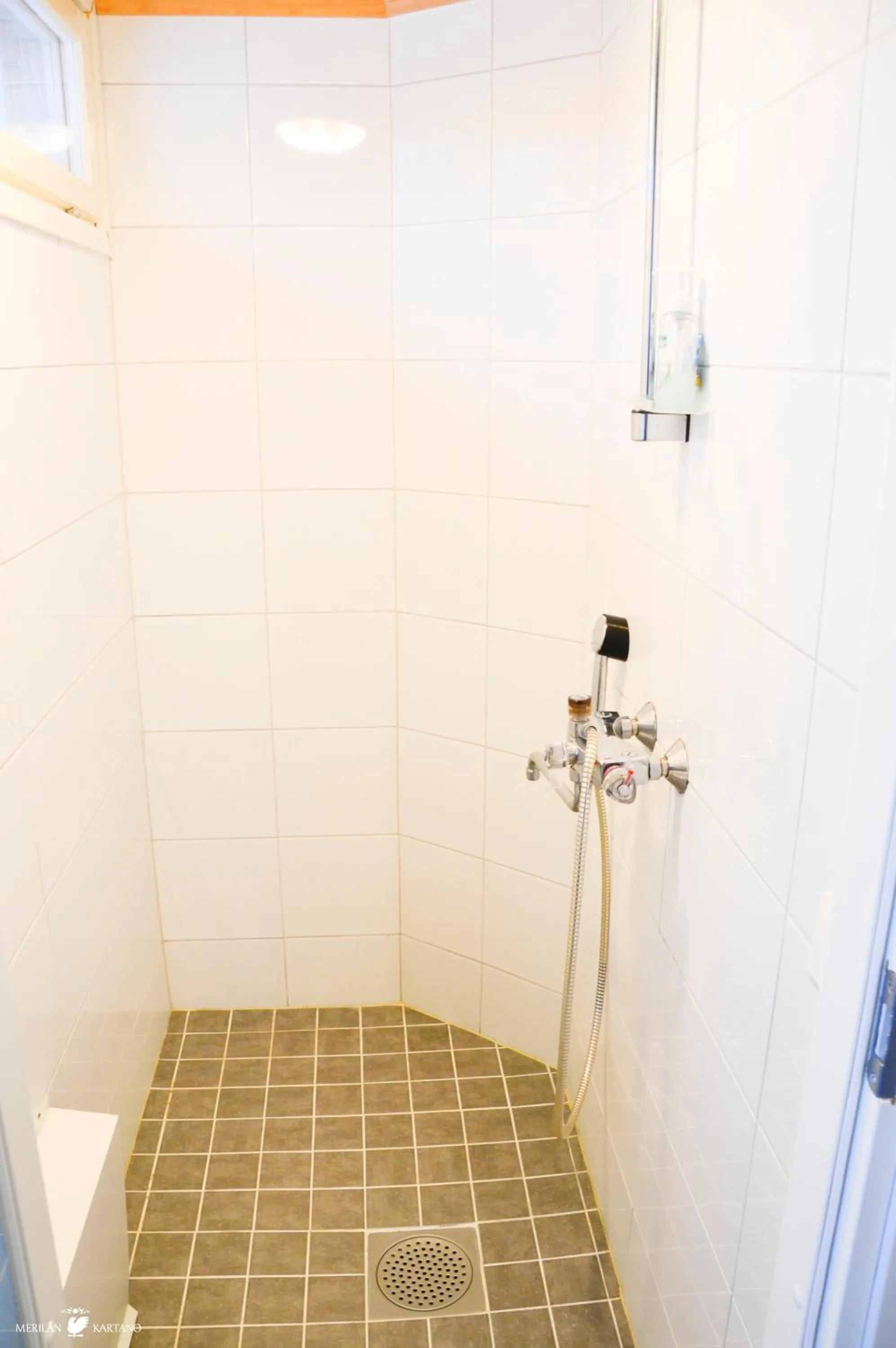 Shower in Merilän Kartano