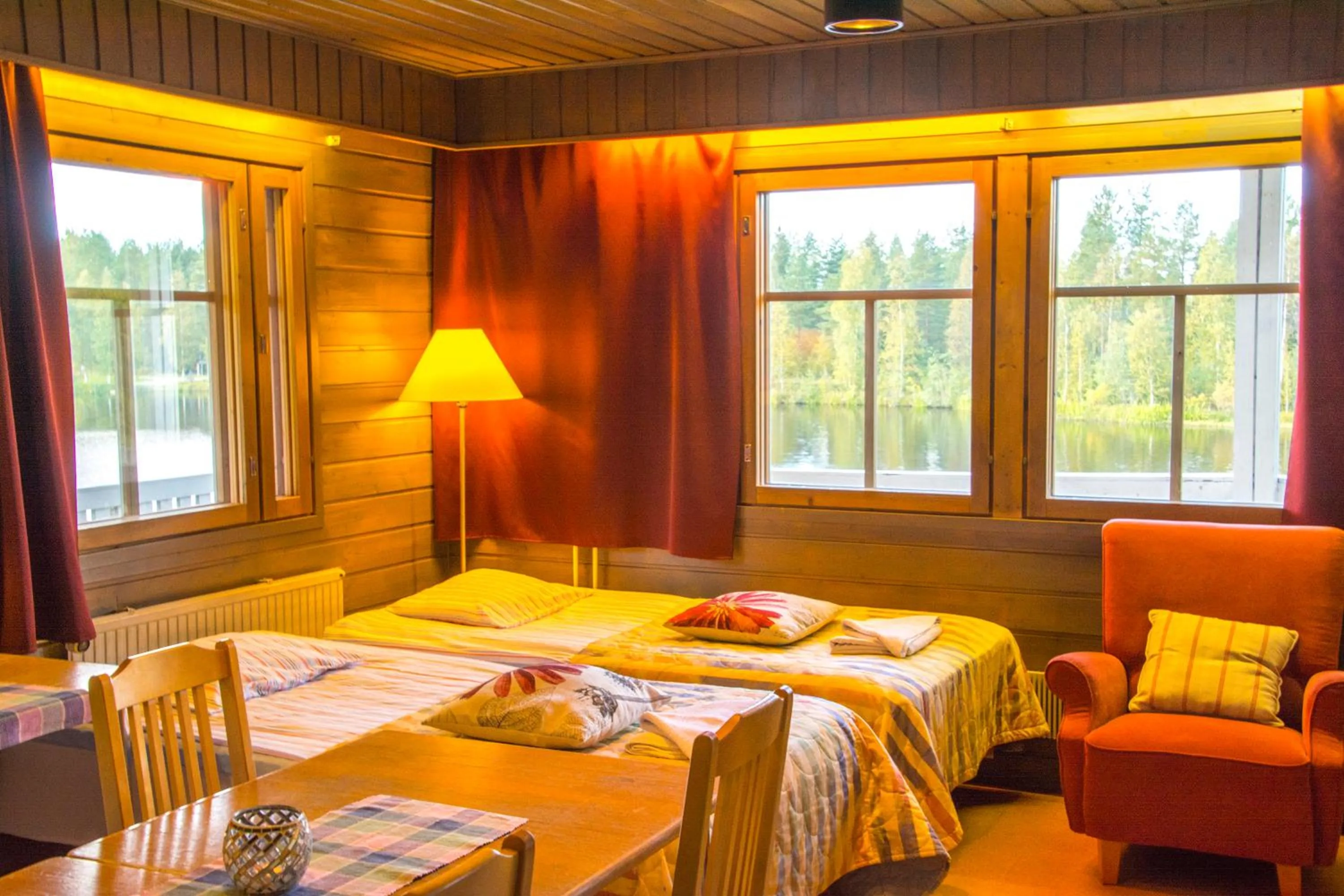 Photo of the whole room, Bed in Merilän Kartano