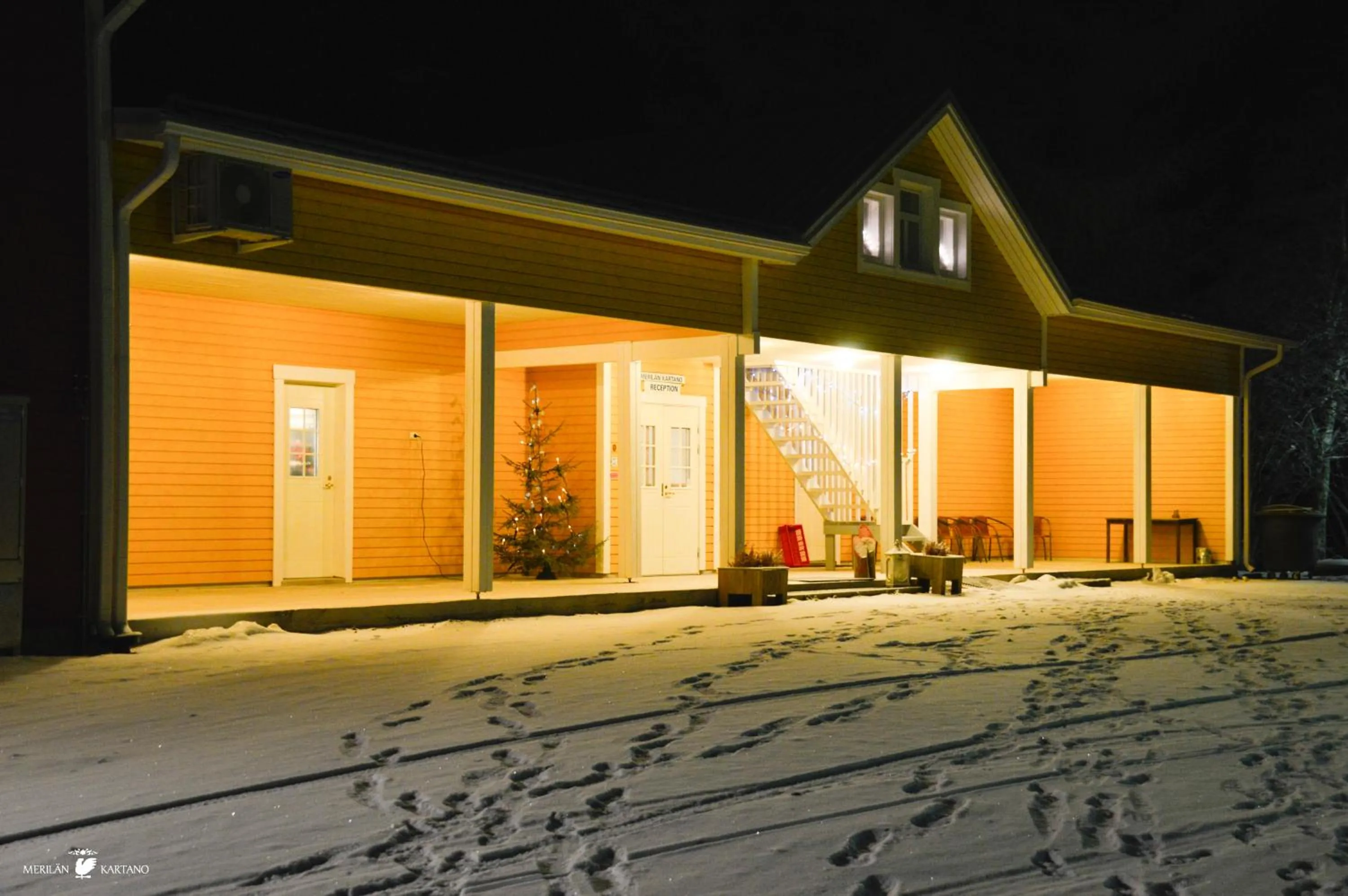 Facade/entrance in Merilän Kartano