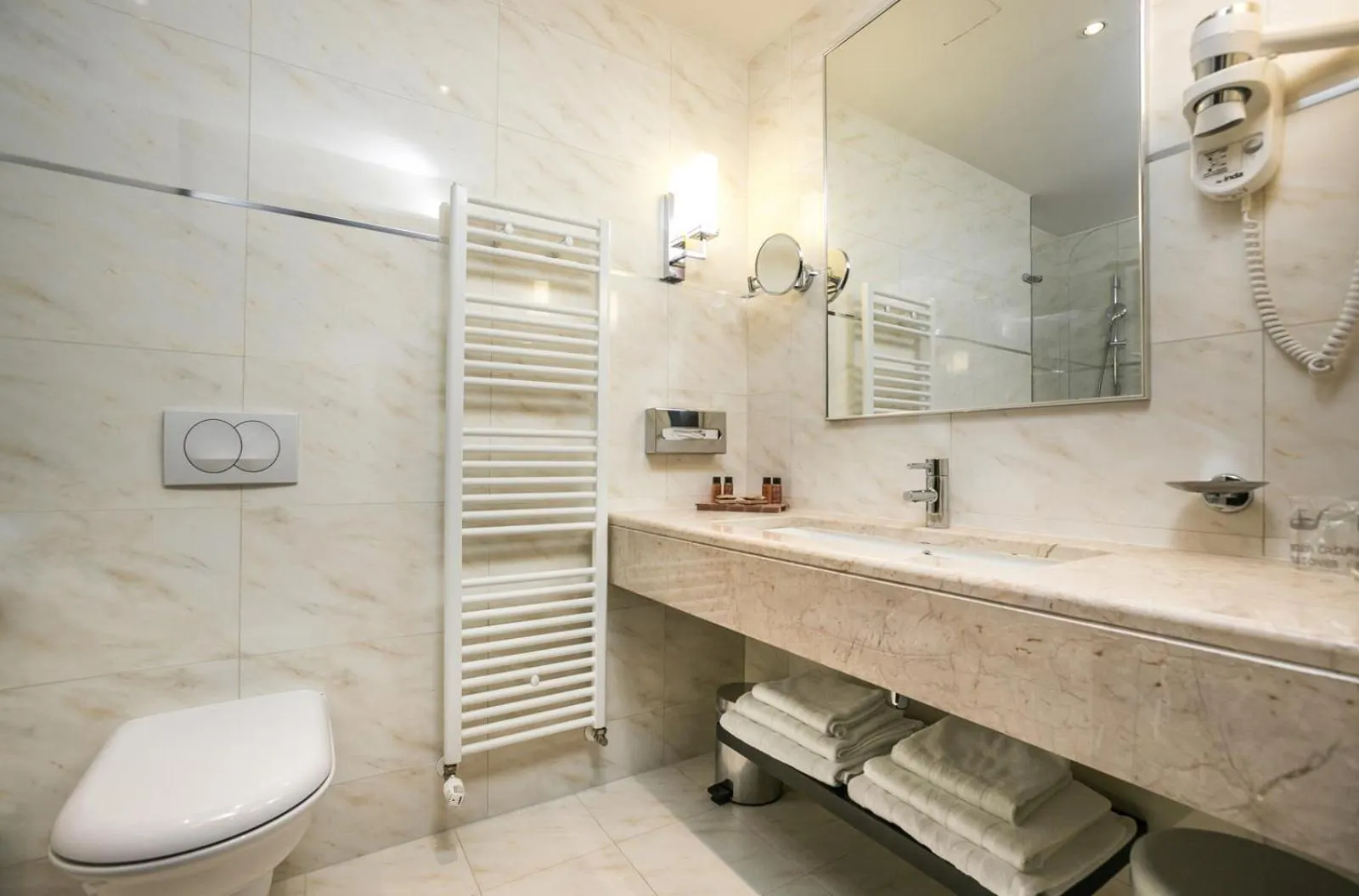 Bathroom in Admiral Grand Hotel
