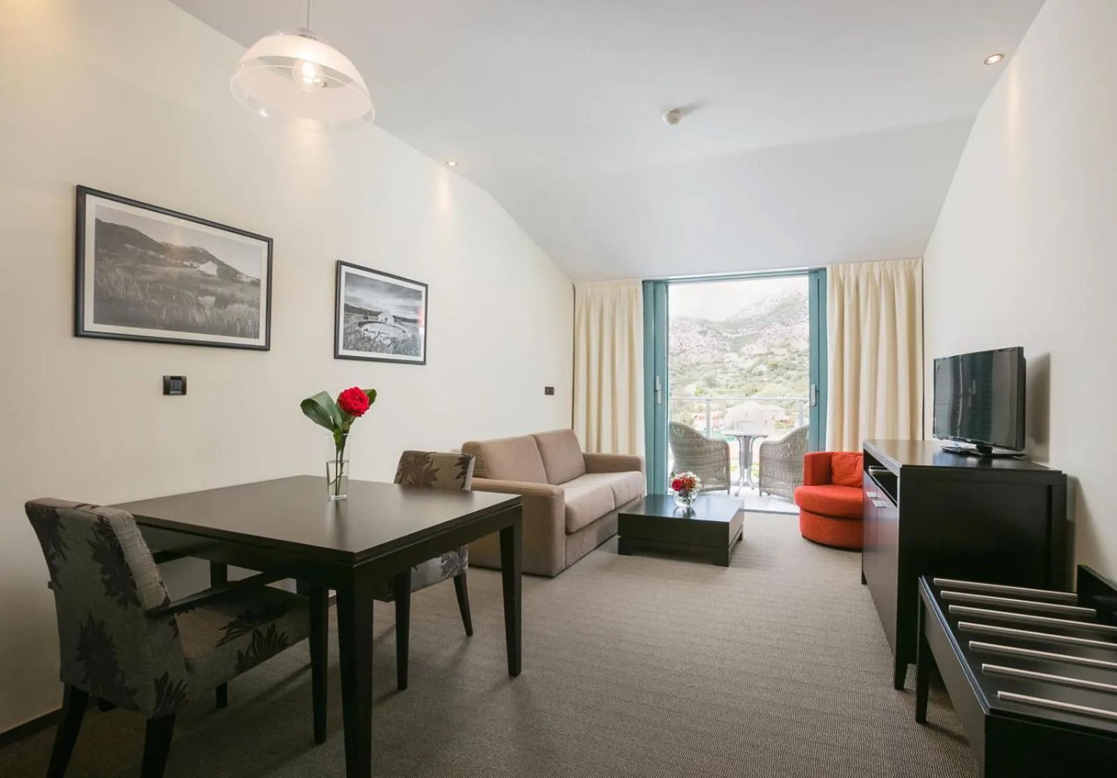 Photo of the whole room in Admiral Grand Hotel