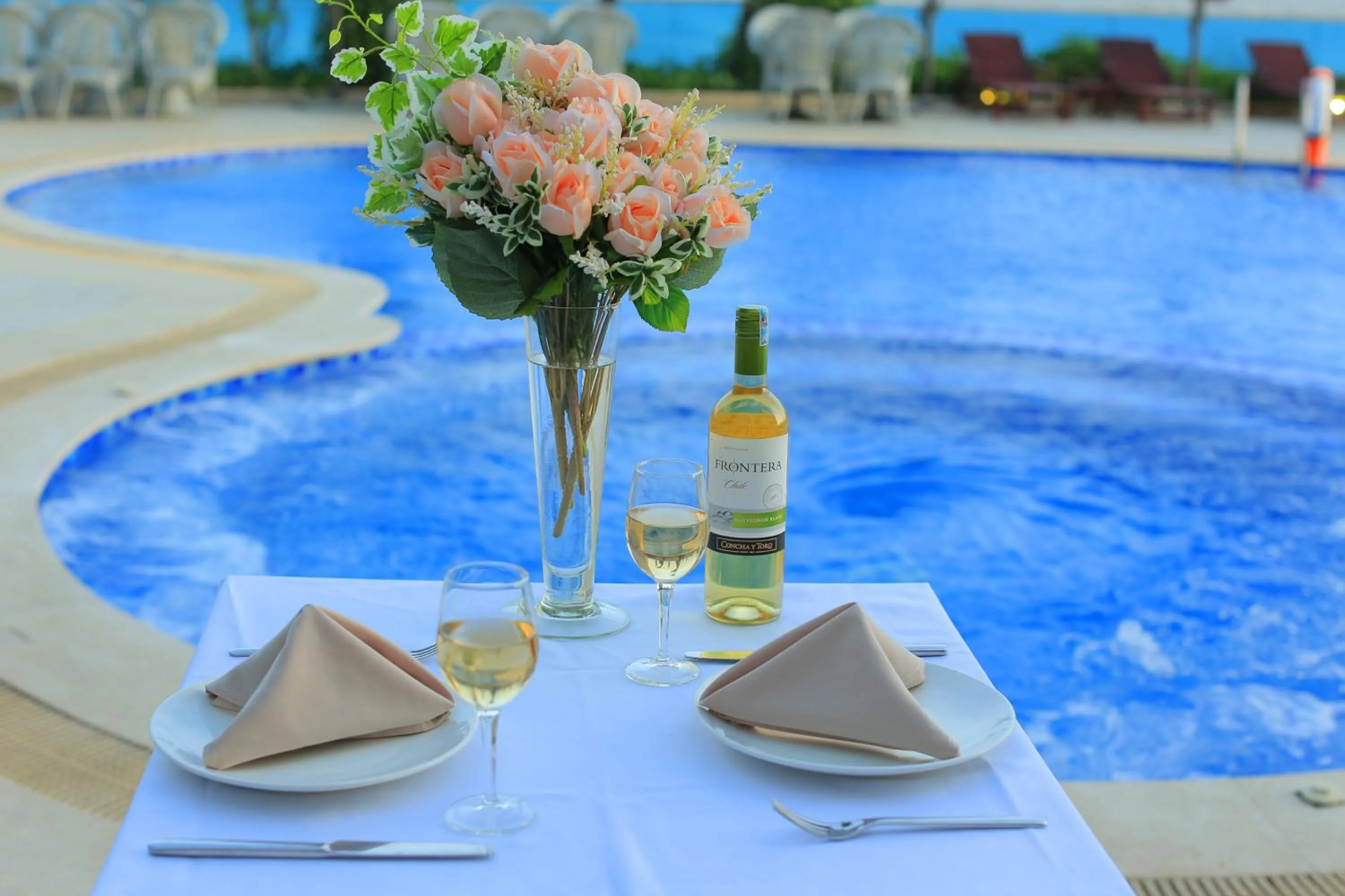 Swimming pool in Bella Vita Hotel