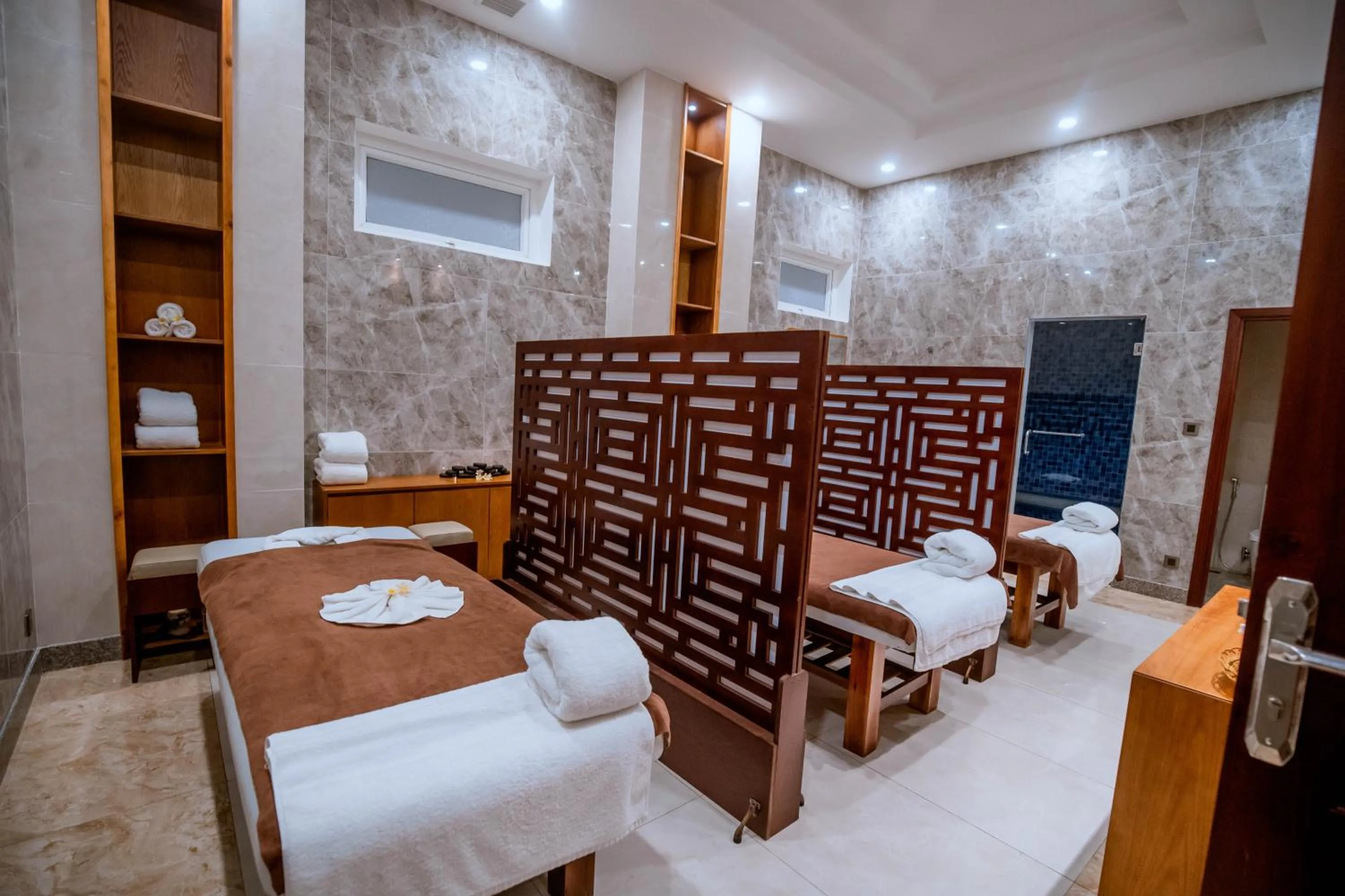 Massage, Bed in Bella Vita Hotel