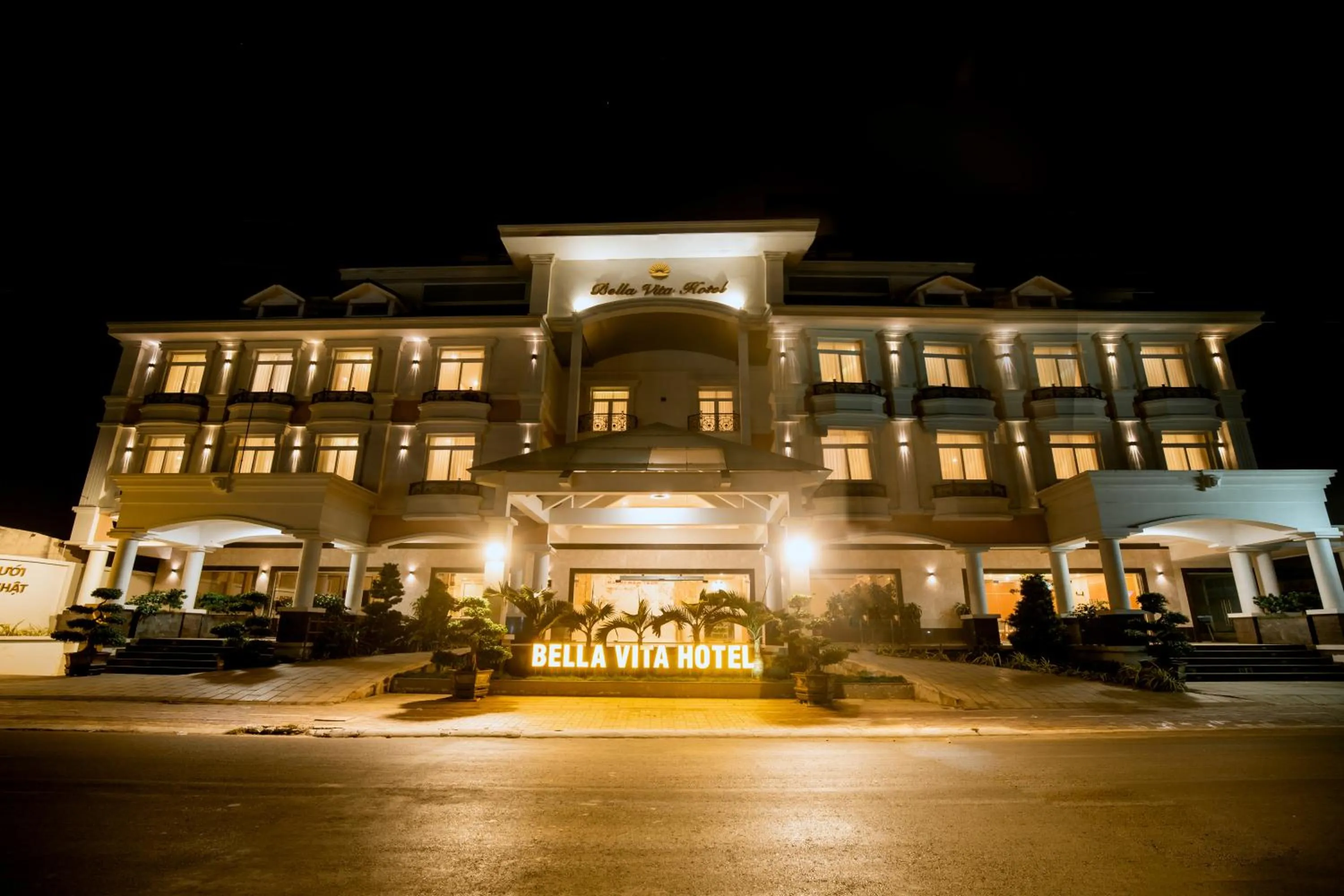 Property building in Bella Vita Hotel