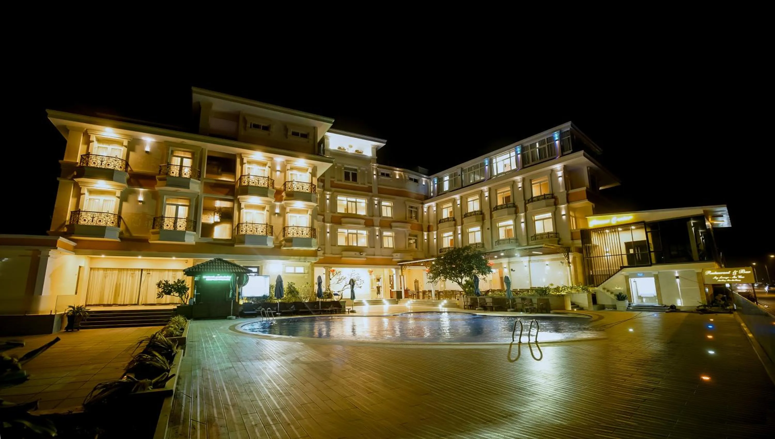 Property building in Bella Vita Hotel