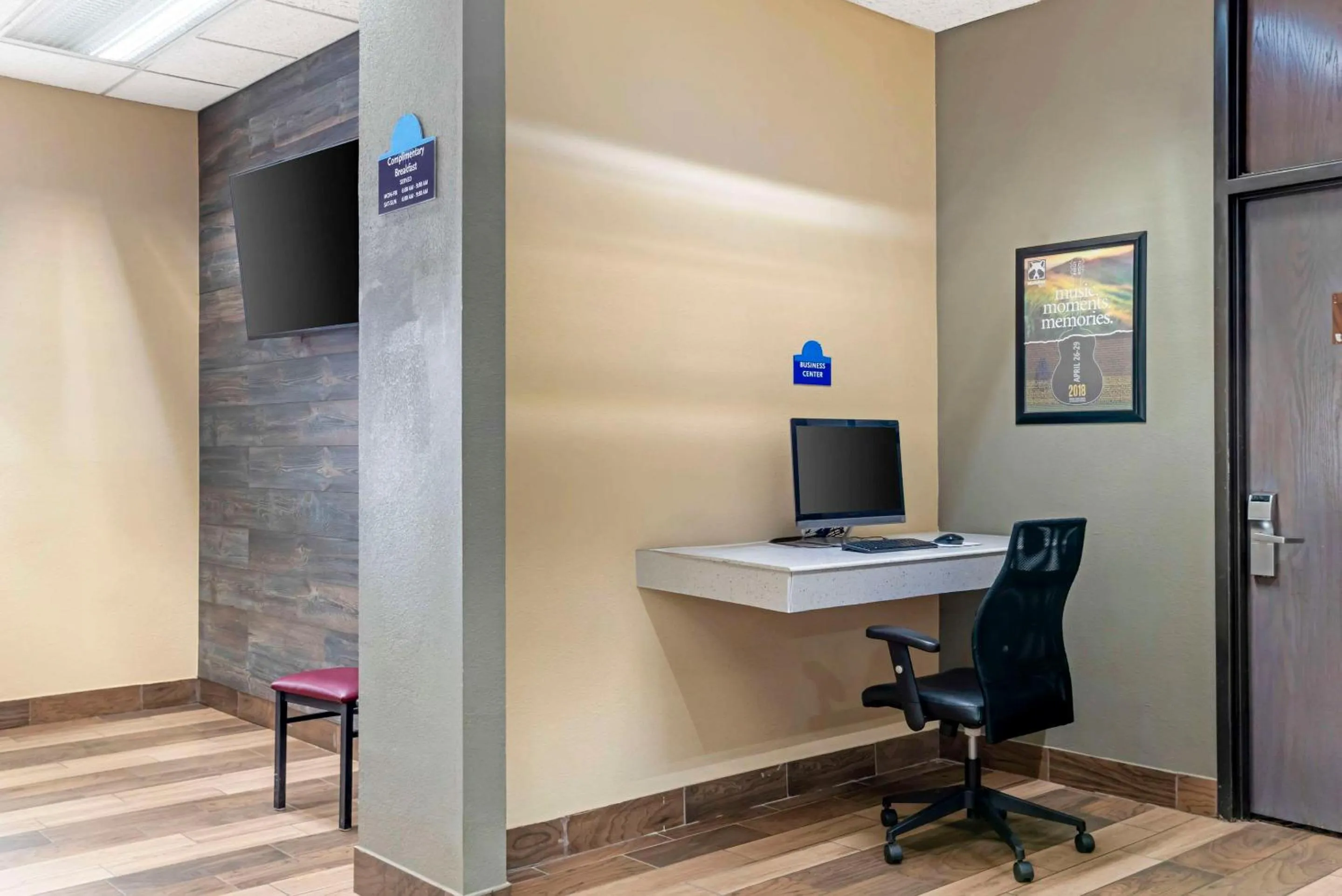 Business facilities in Quality Inn near Speedway