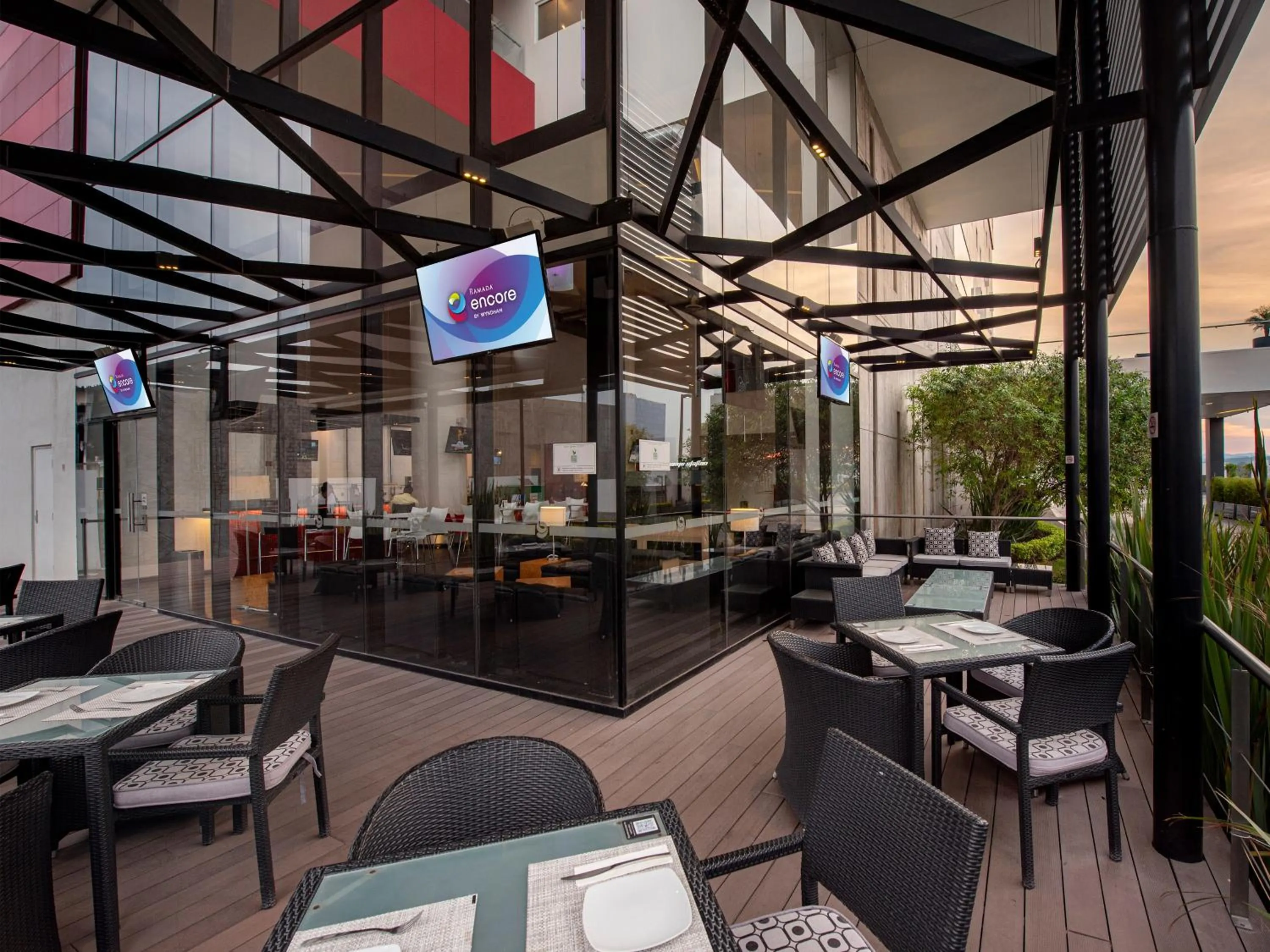 Restaurant/places to eat in Ramada Encore by Wyndham Puebla
