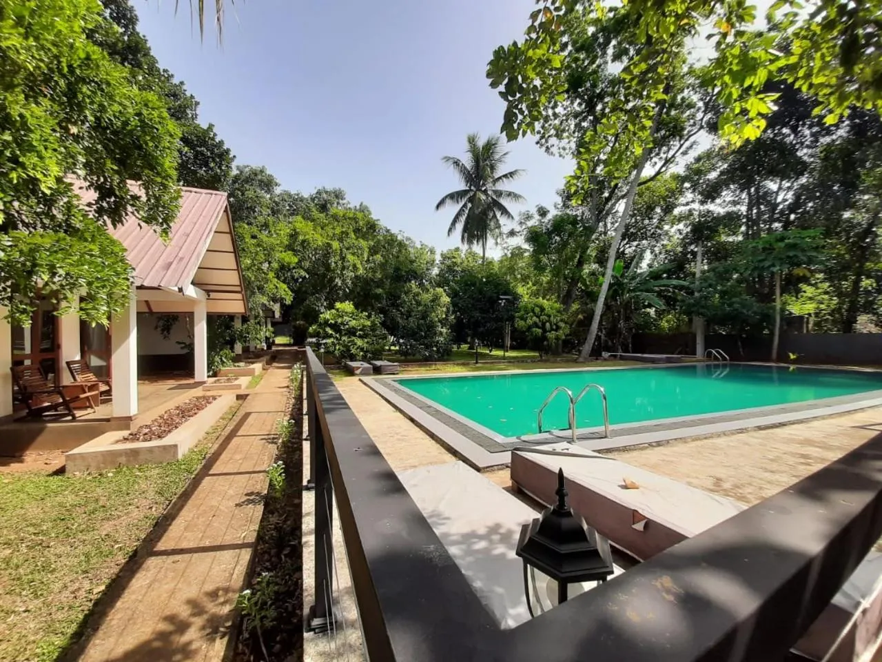 Swimming pool in The Countryside Udawalawe