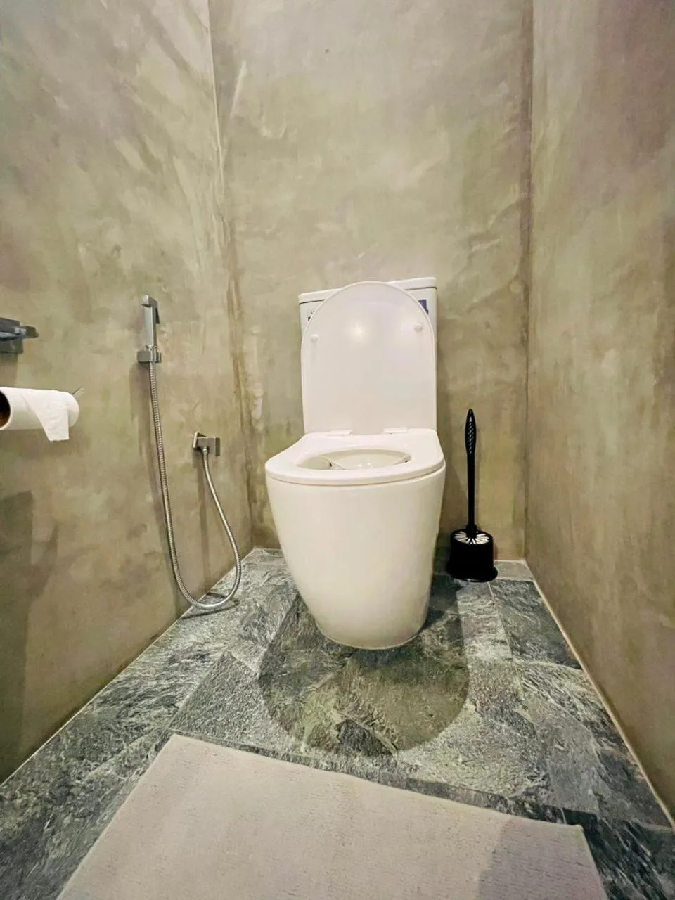 Toilet in The Countryside Udawalawe