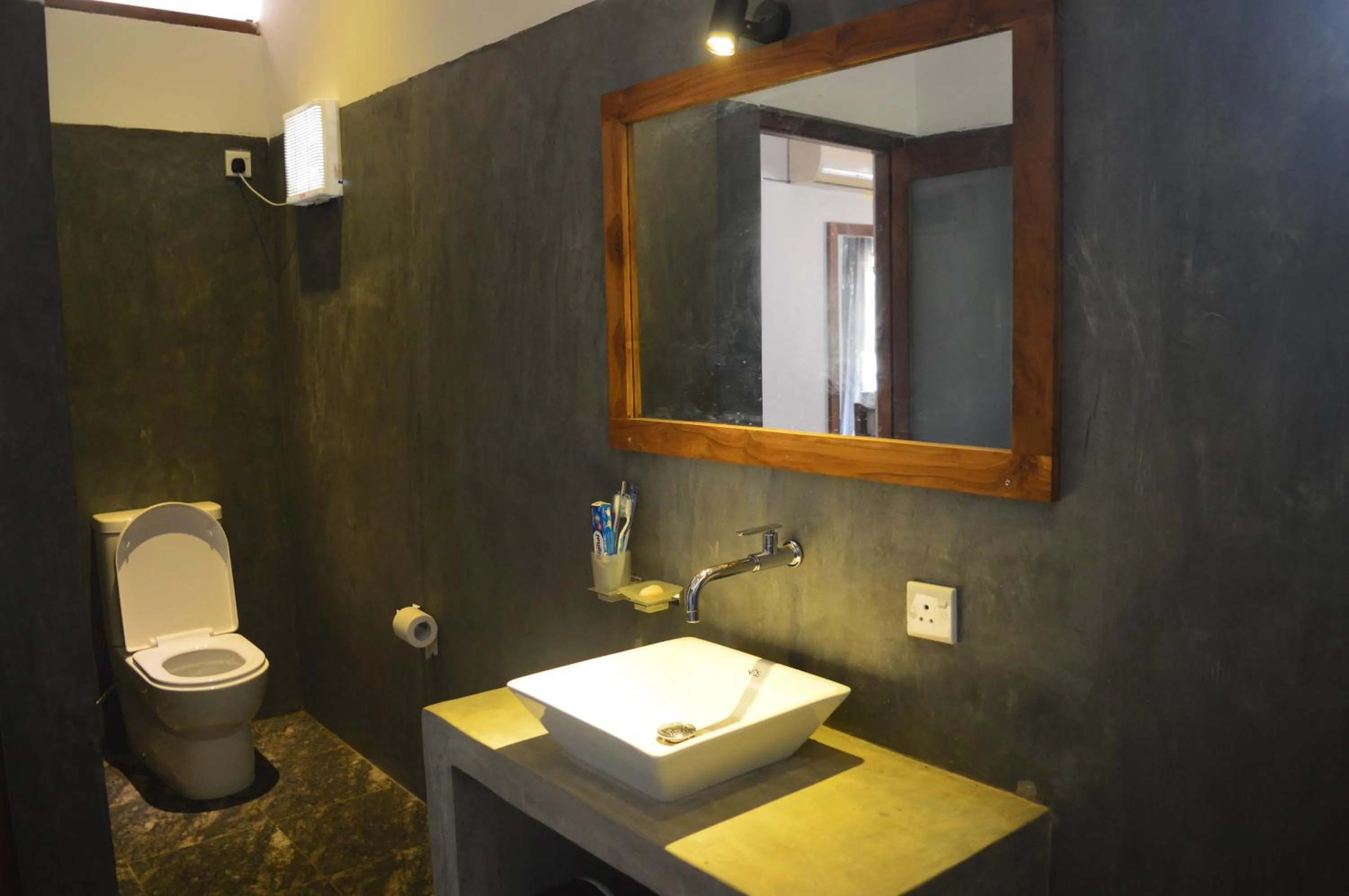 Bathroom in The Countryside Udawalawe