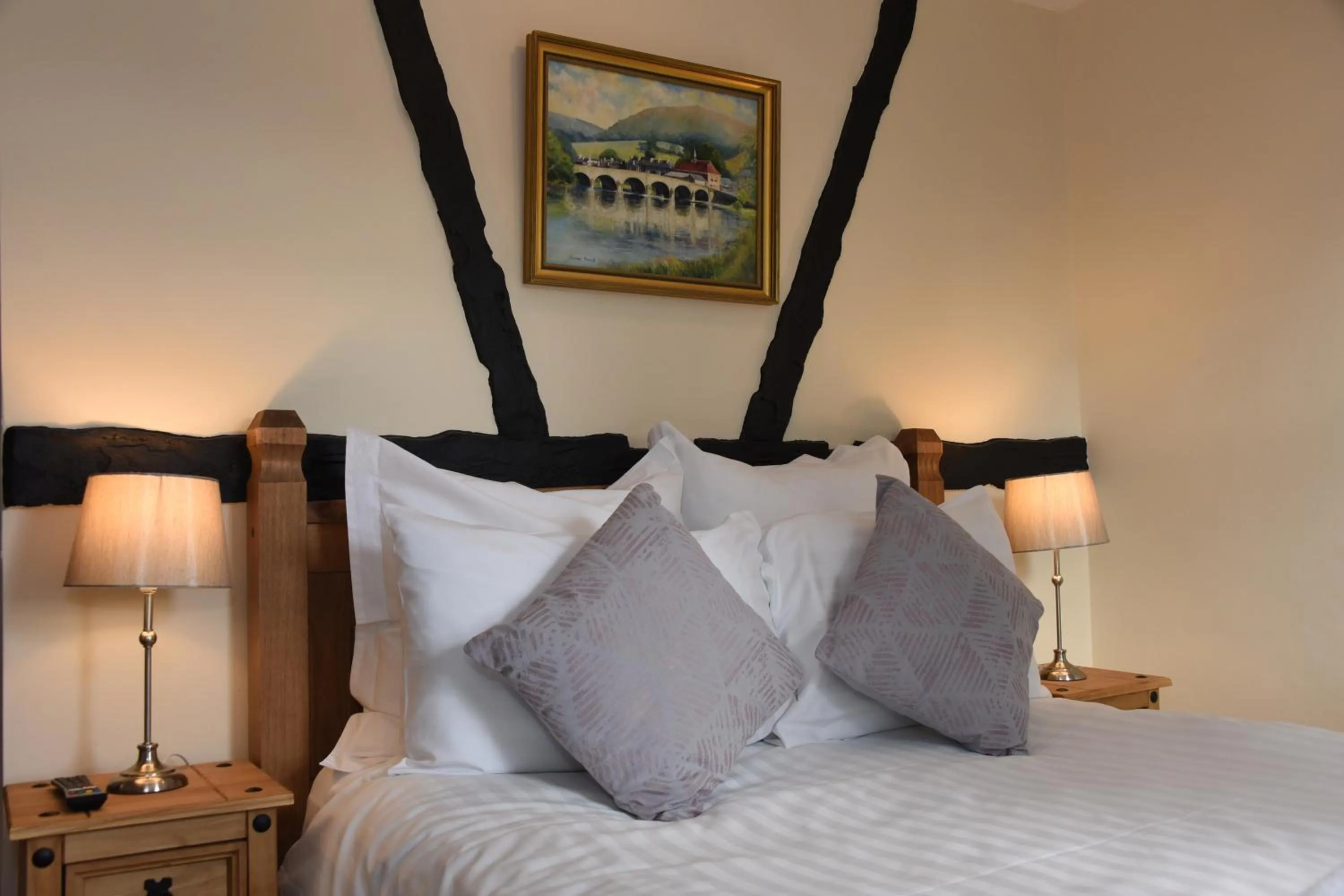 Bed in The Llanelwedd Arms Hotel