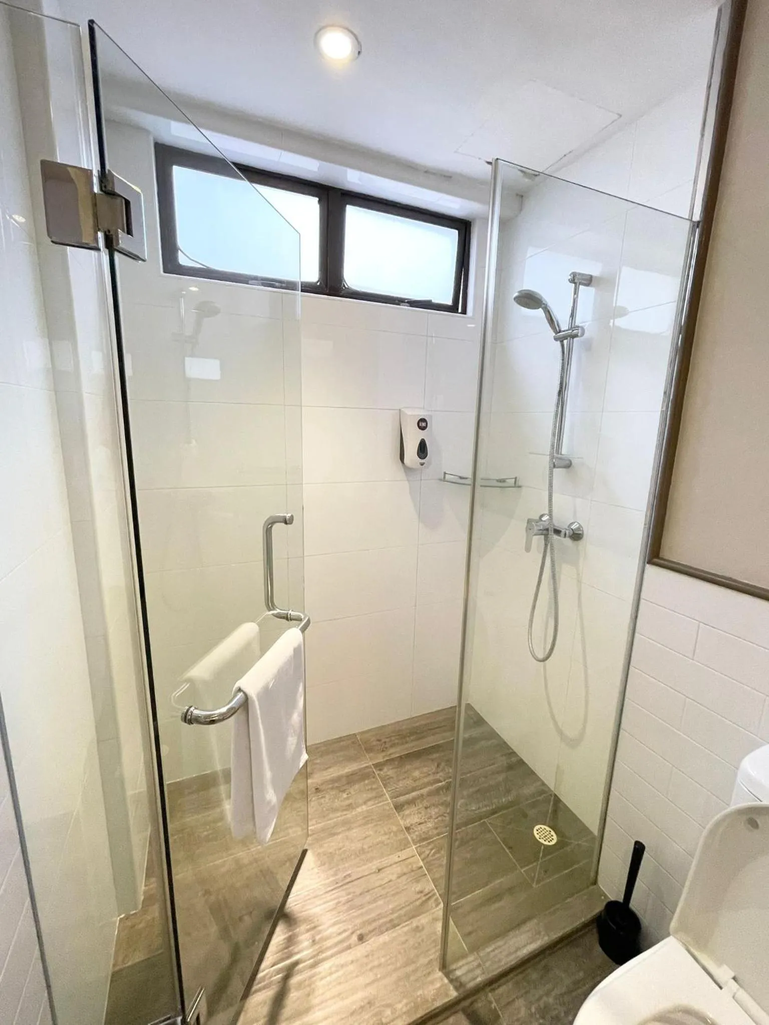 Toilet in Greatwood Residence at Devonshire