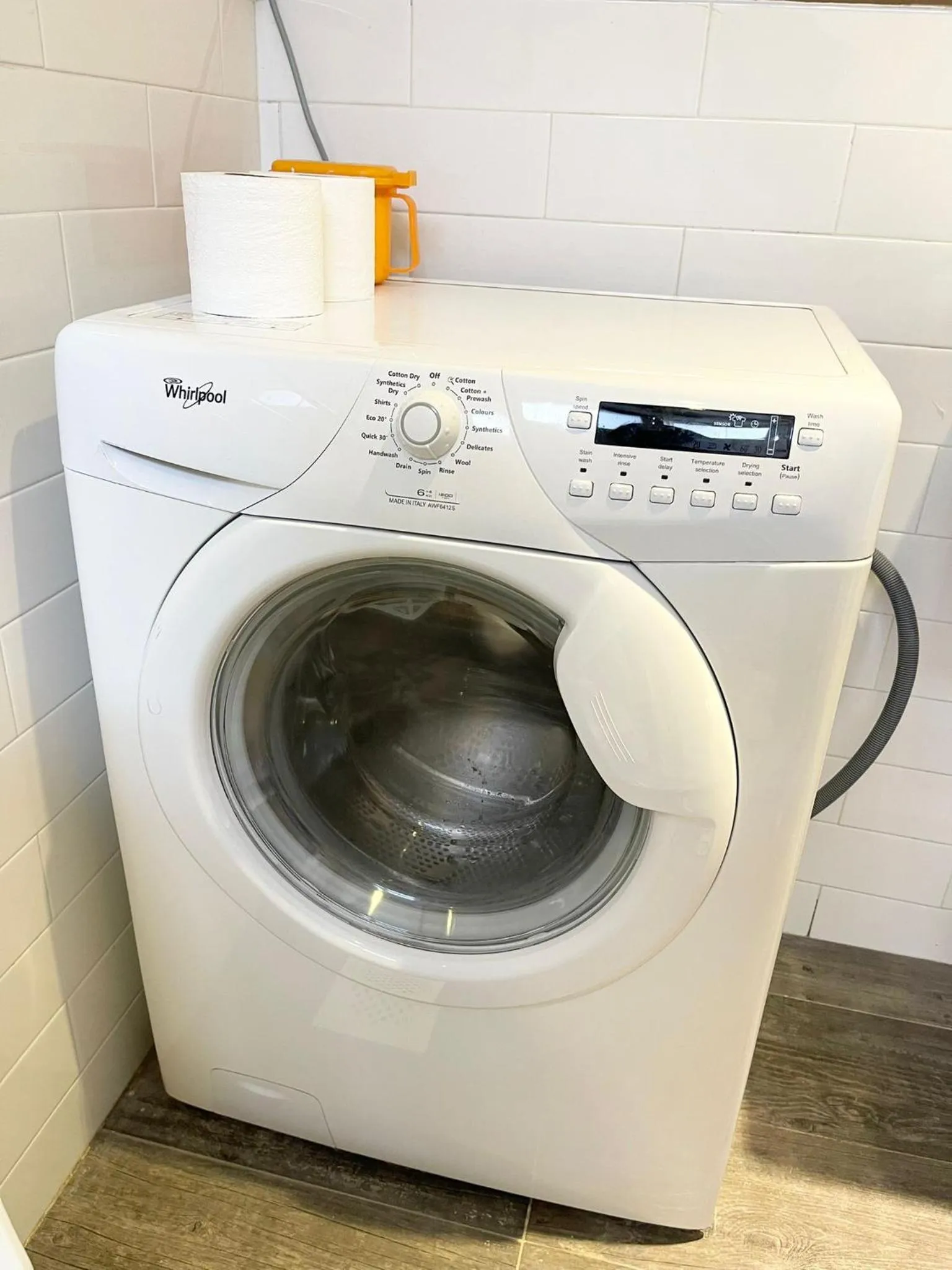 washing machine in Greatwood Residence at Devonshire
