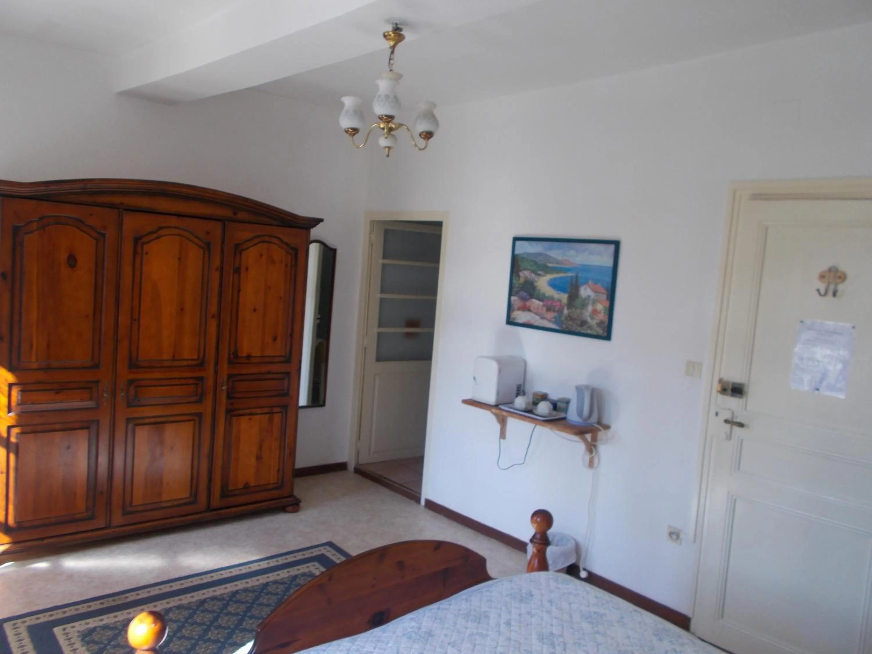 Coffee/tea facilities, Bed in Poppys Chambres d'Hotes