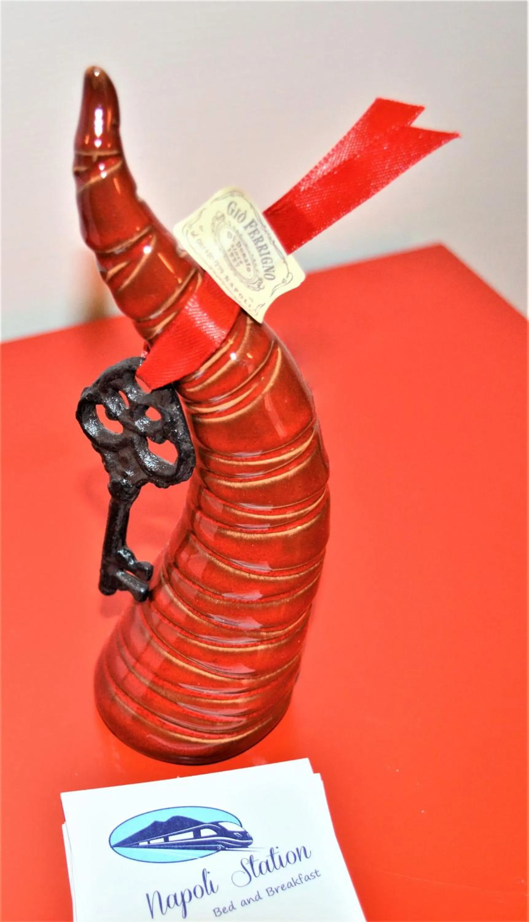 Decorative detail in Napoli Station B&B