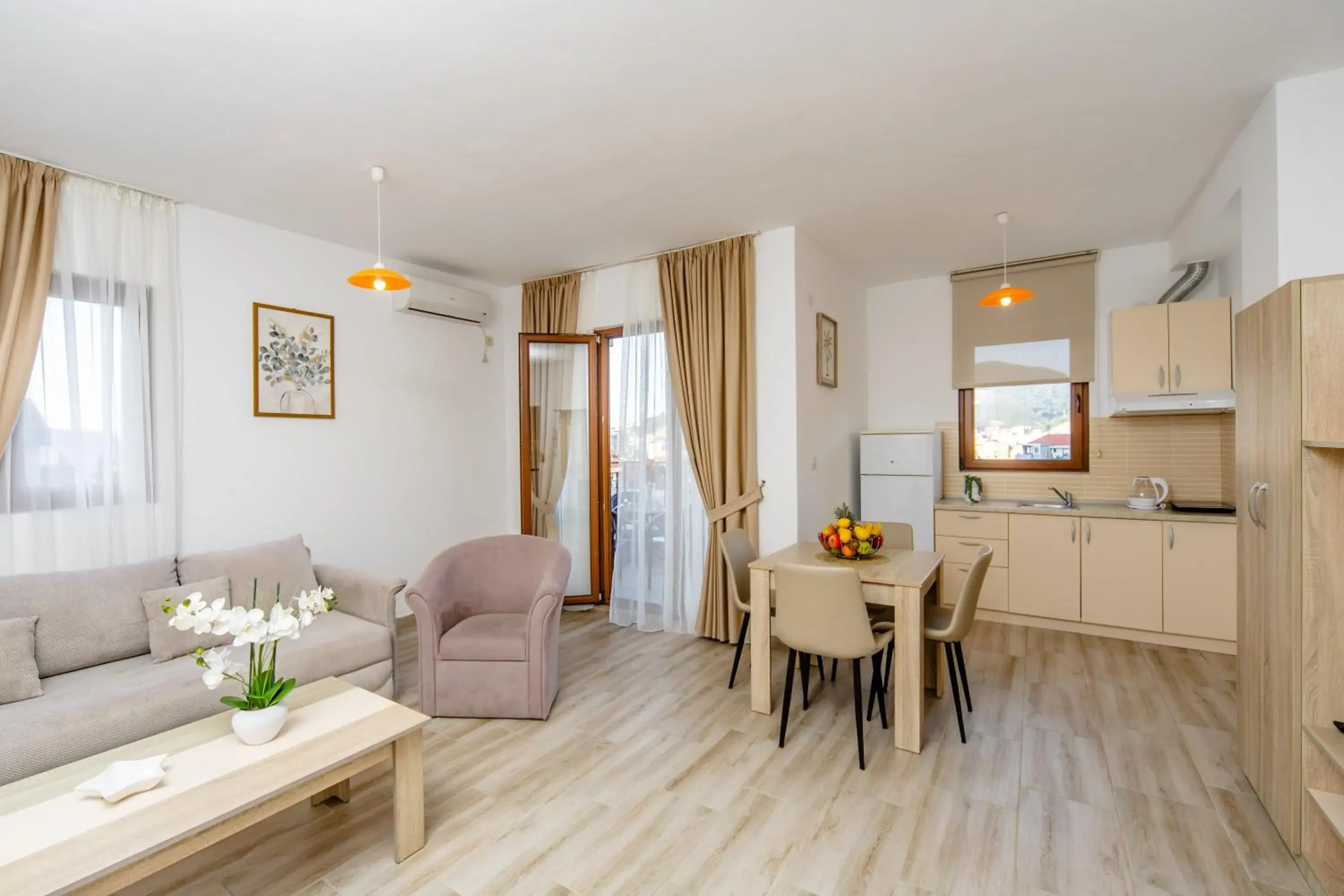One-Bedroom Apartment with Balcony and Sea View in Arvala Apartments One-Bedroom Apartment with Balcony and Sea View in Arvala Apartments