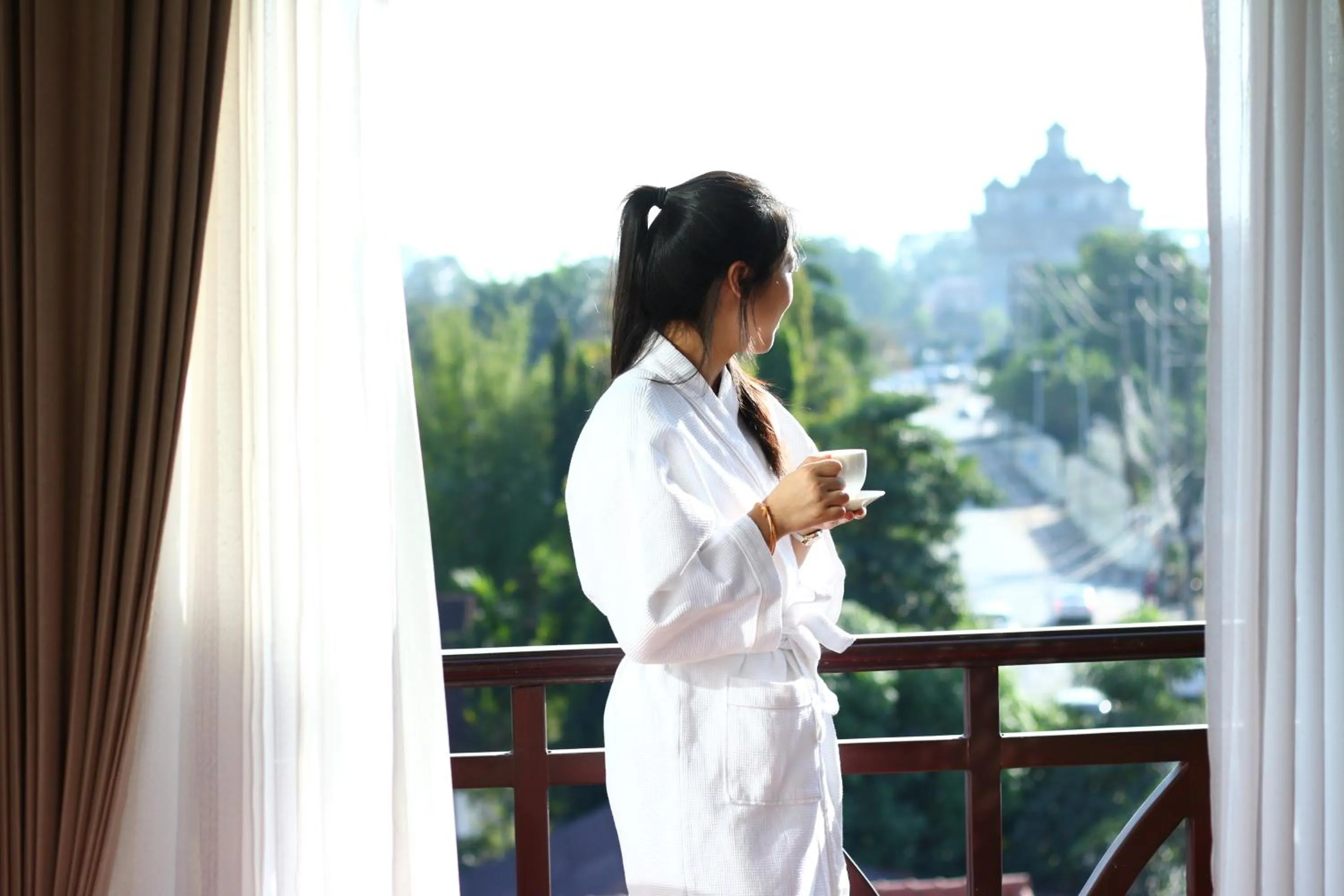 group of guests in Phasouk Vien Chantra Hotel