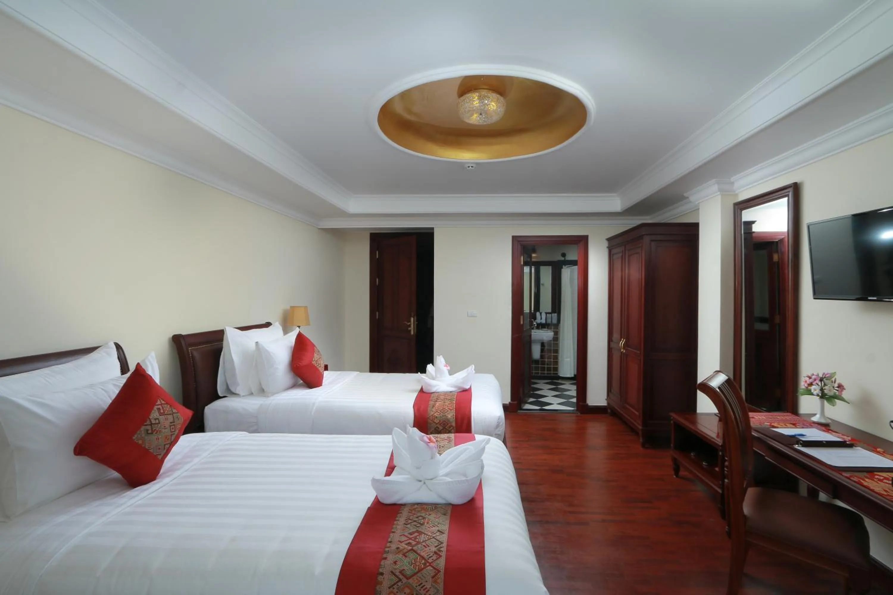 Bedroom, Bed in Phasouk Vien Chantra Hotel