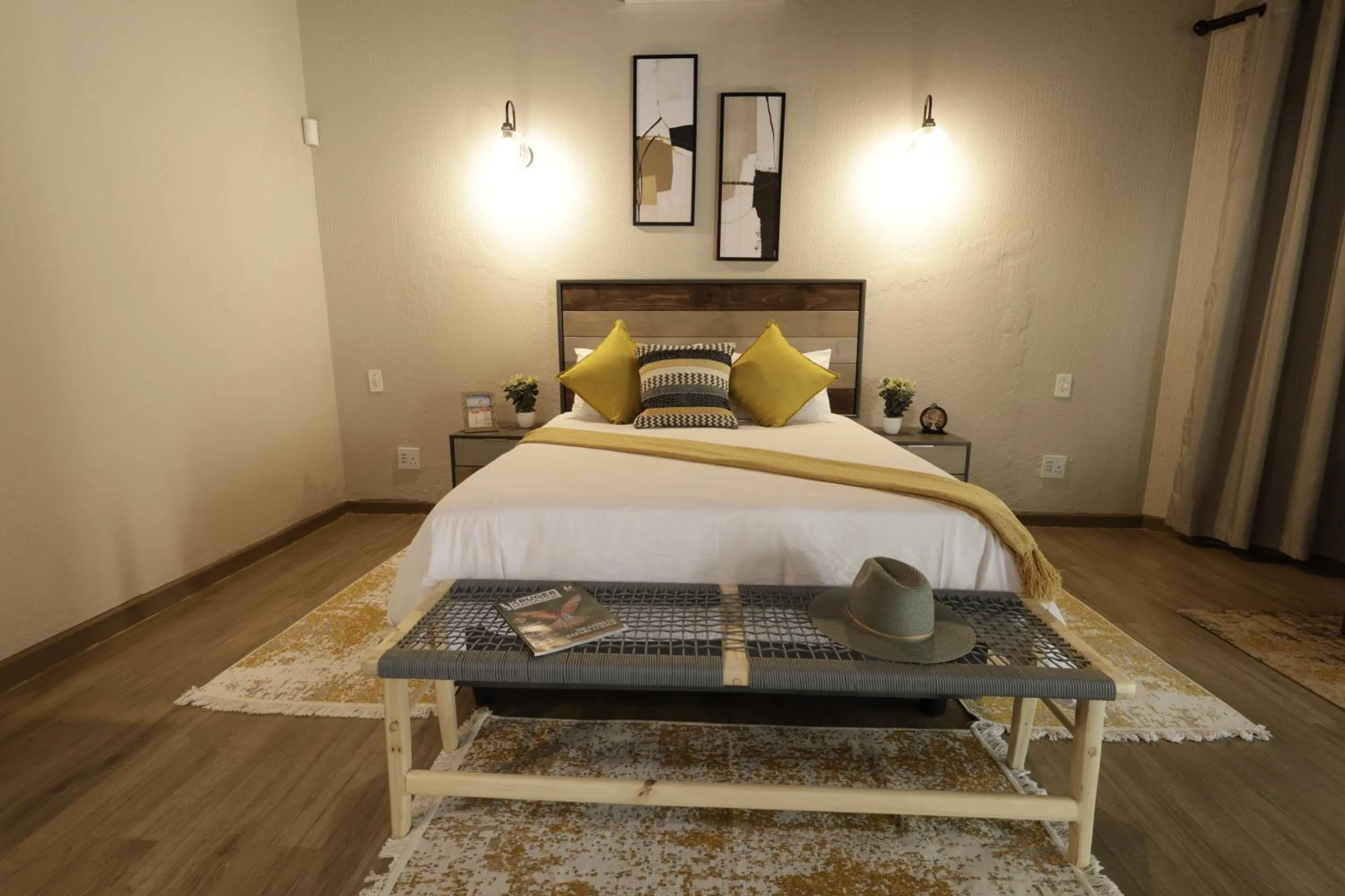 Bed in Shingalana Guest Lodge