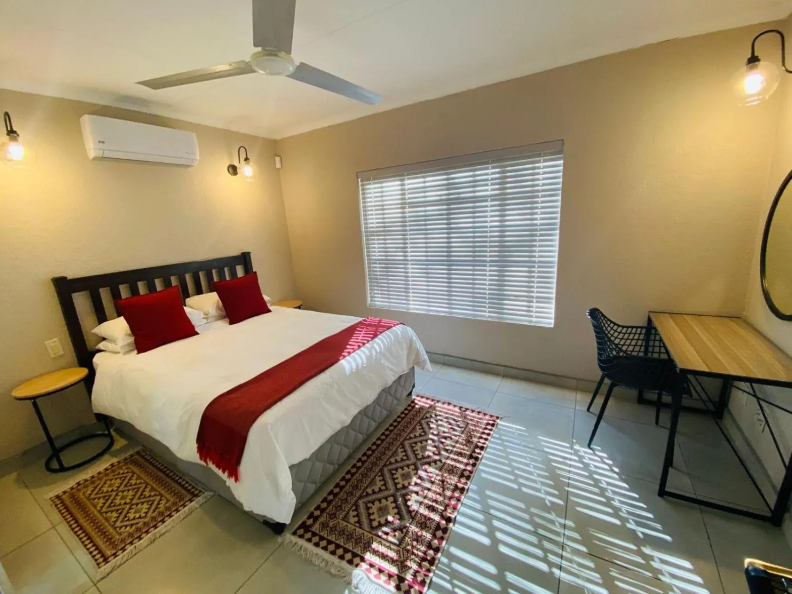 Bed in Shingalana Guest Lodge