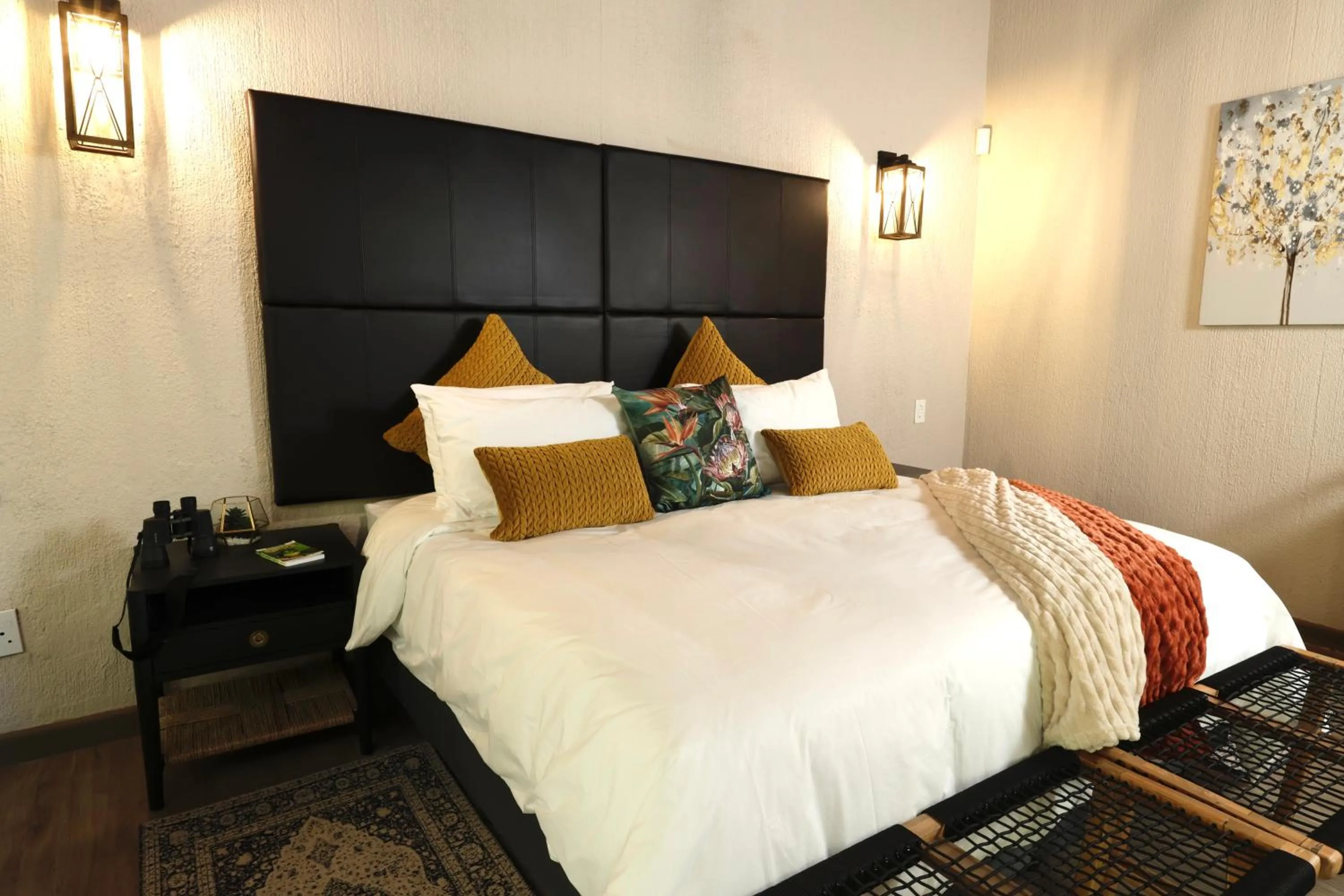 Bed in Shingalana Guest Lodge