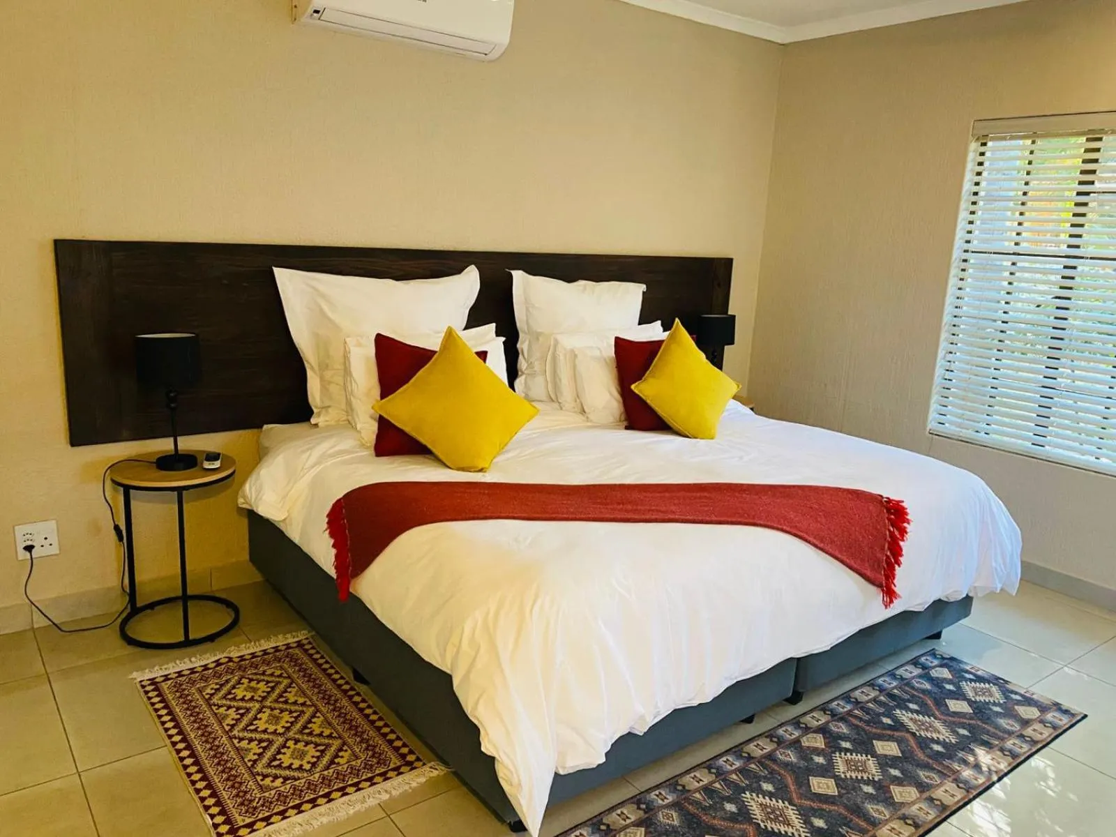 Bed in Shingalana Guest Lodge