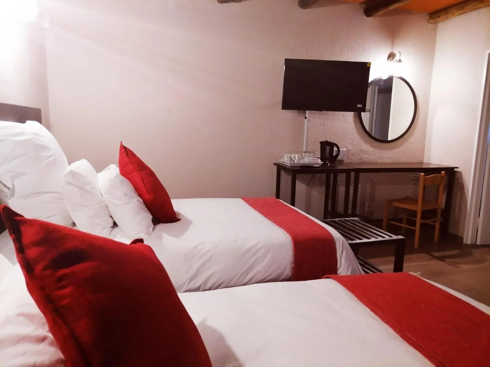 Coffee/tea facilities, Bed in Shingalana Guest Lodge