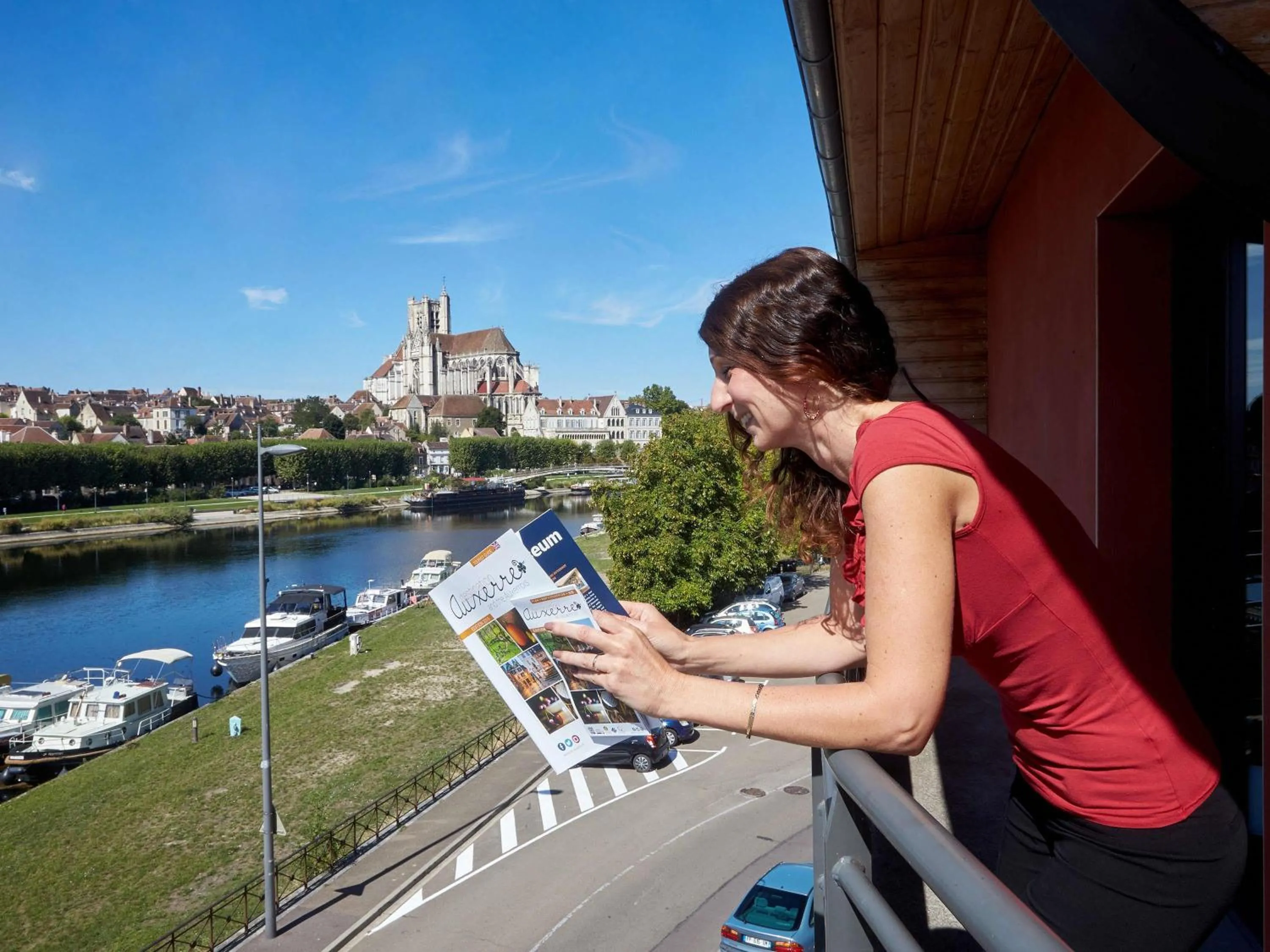 Bedroom in ibis Auxerre Centre