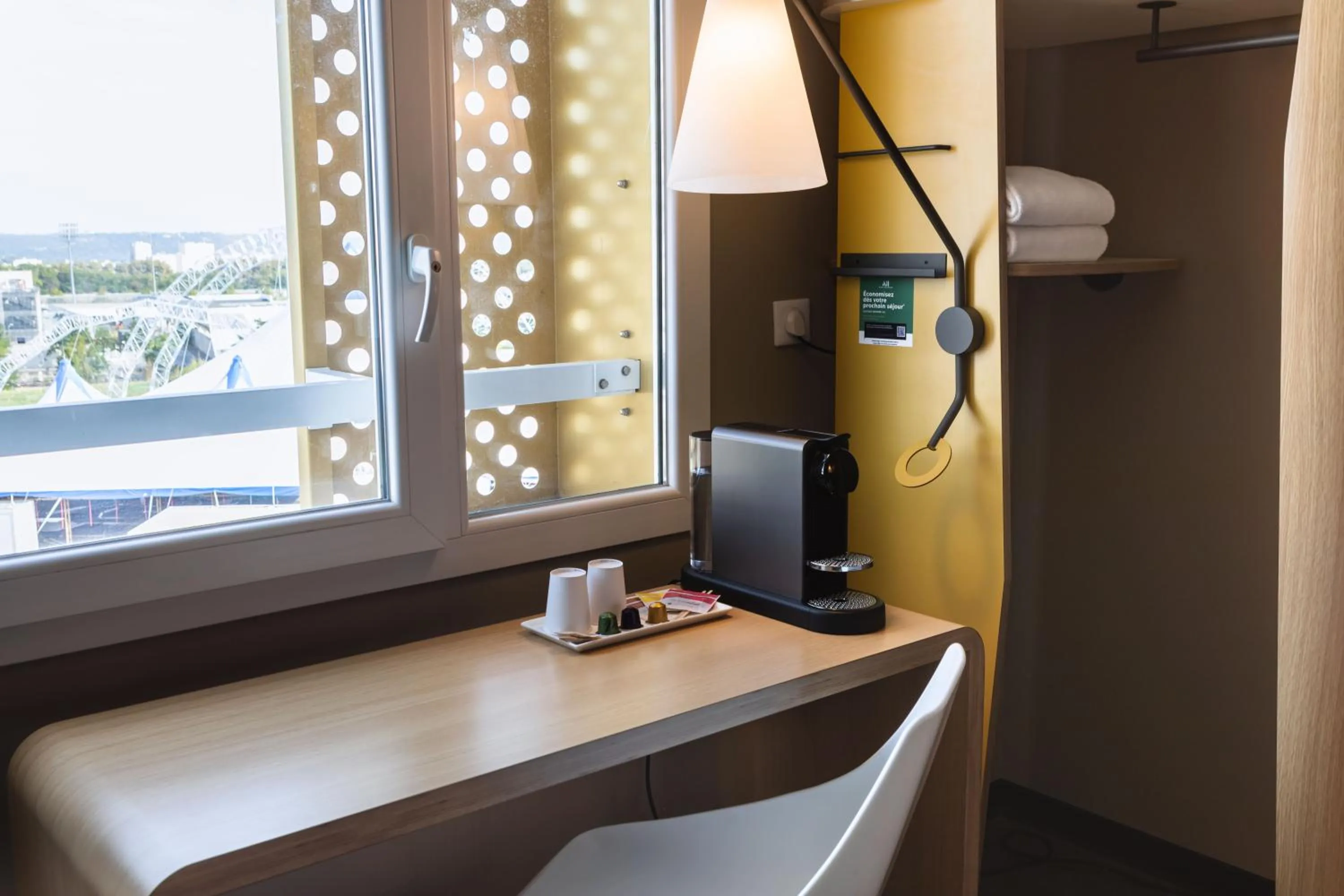 Seating area in ibis Geneve Centre Lac