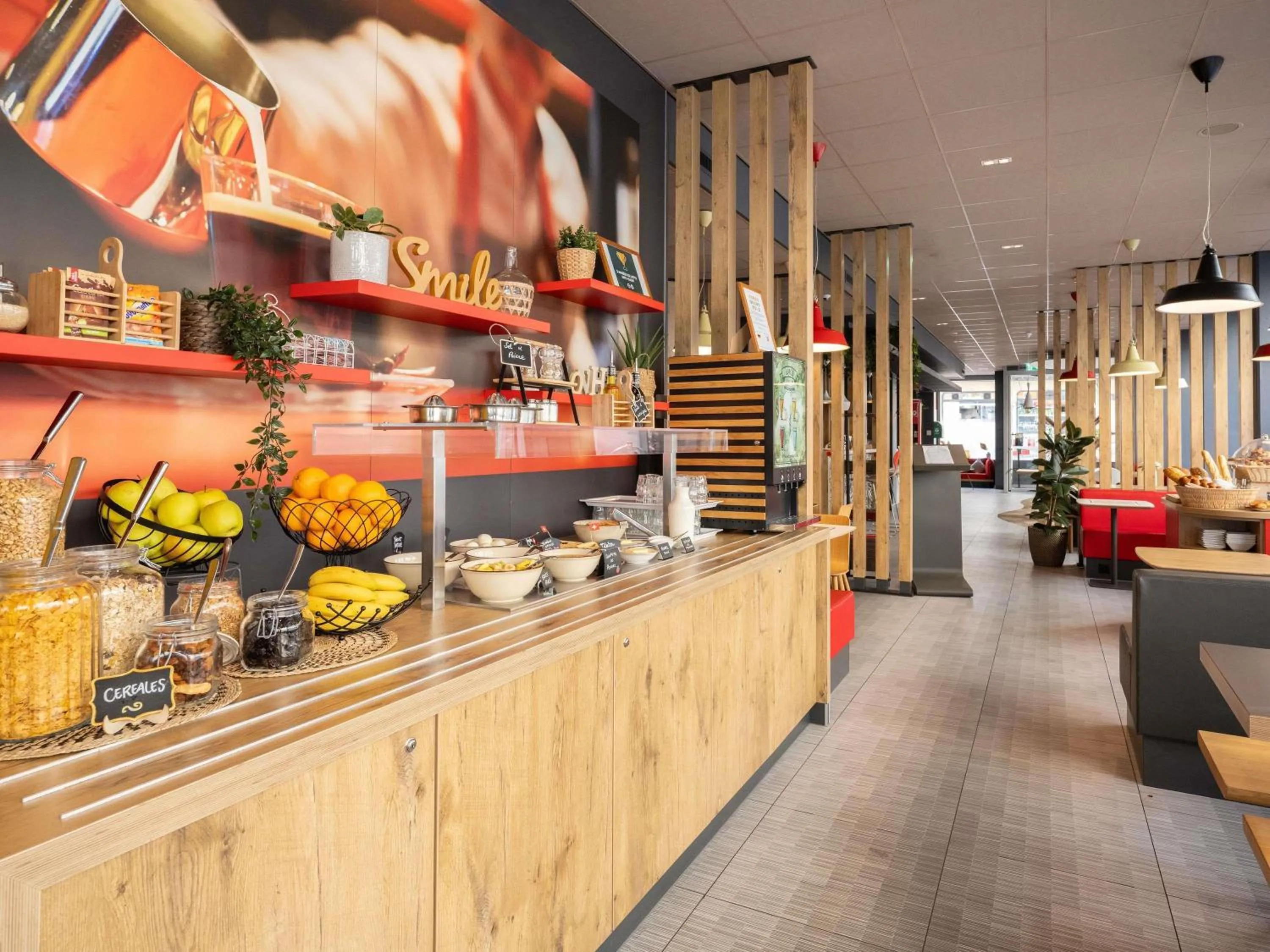 Breakfast in ibis Geneve Centre Lac