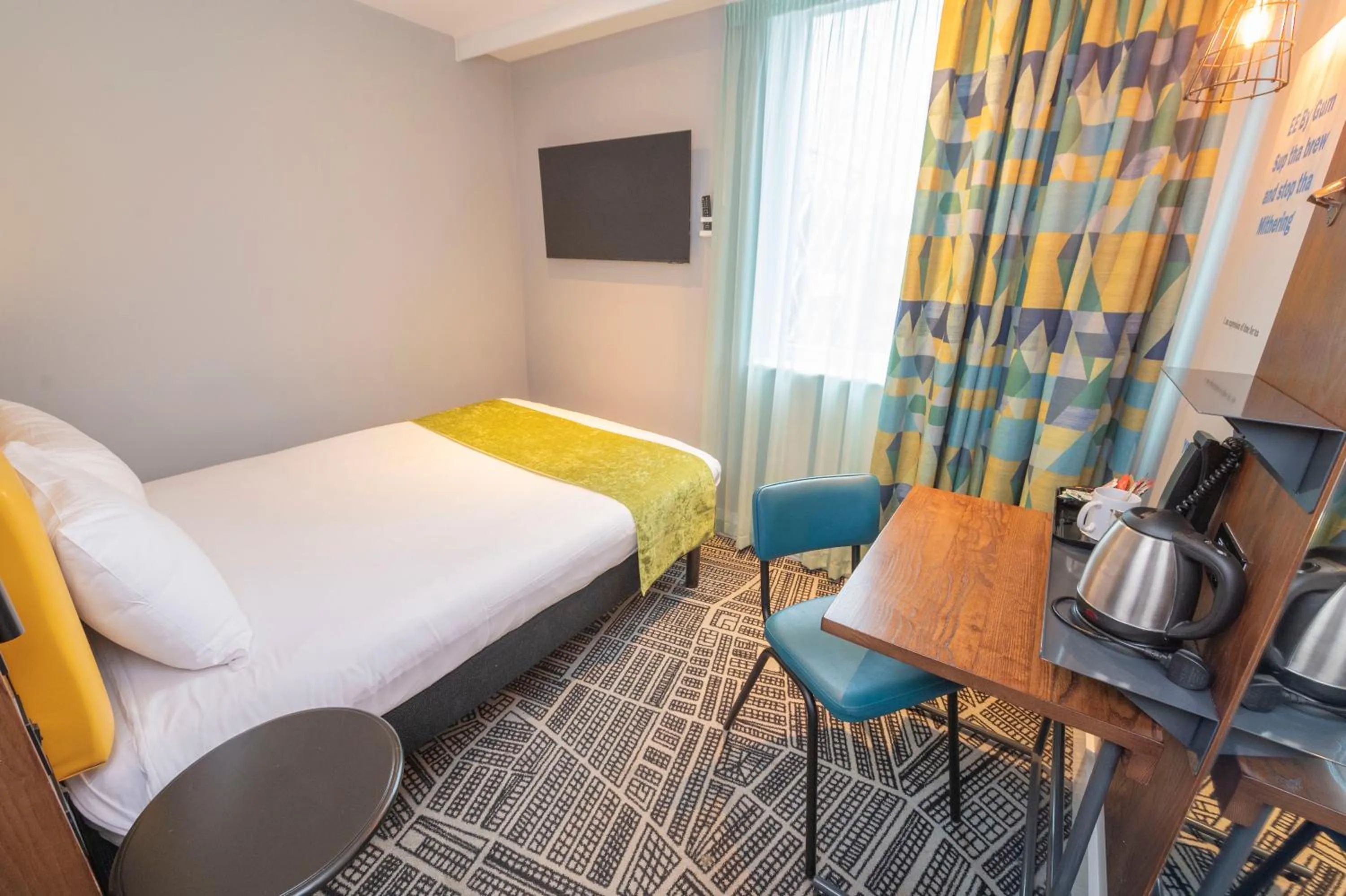 Bed in ibis Styles Leeds City Centre Arena