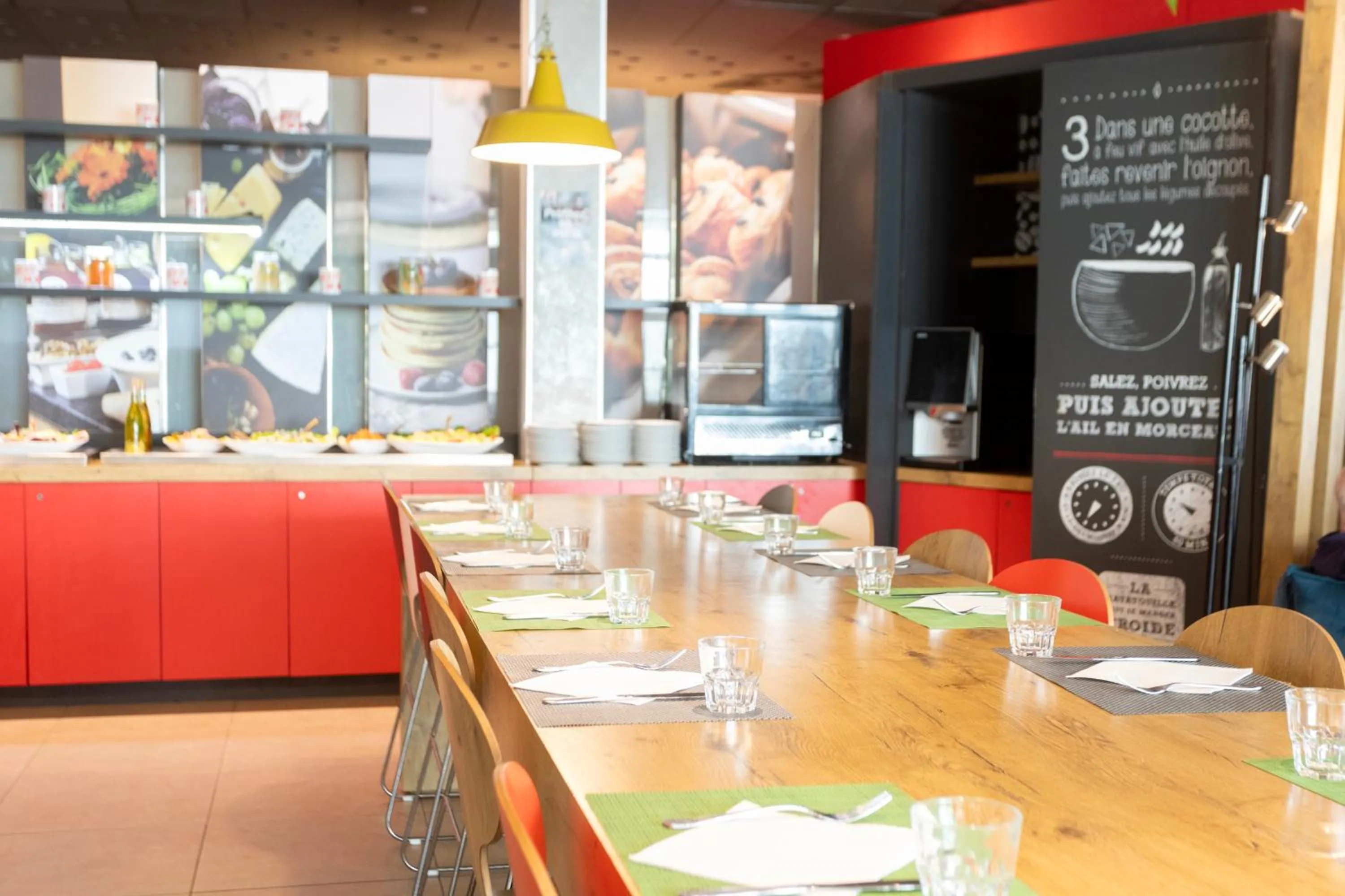 Restaurant/places to eat in Ibis Rabat Agdal