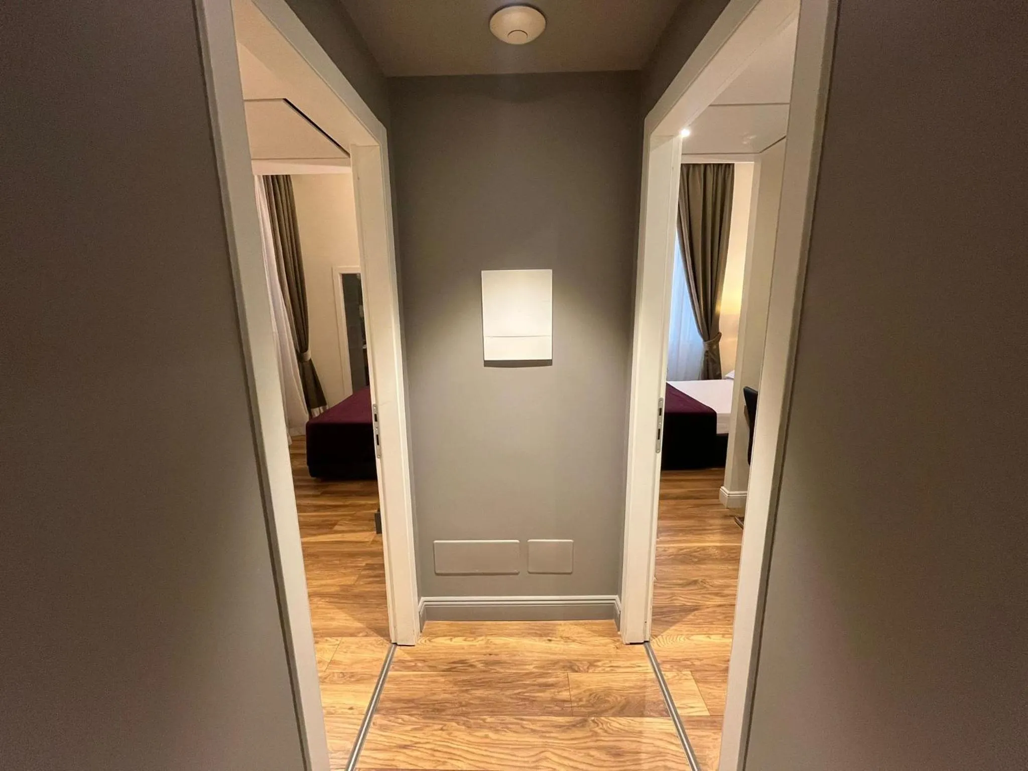 Family in L'obelisque maison de luxe