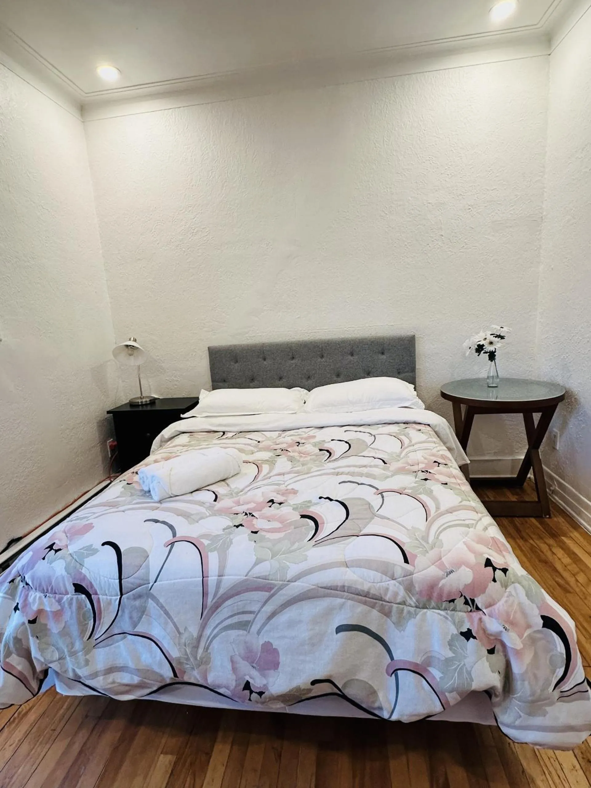 Bed in Hotel Mini Inc