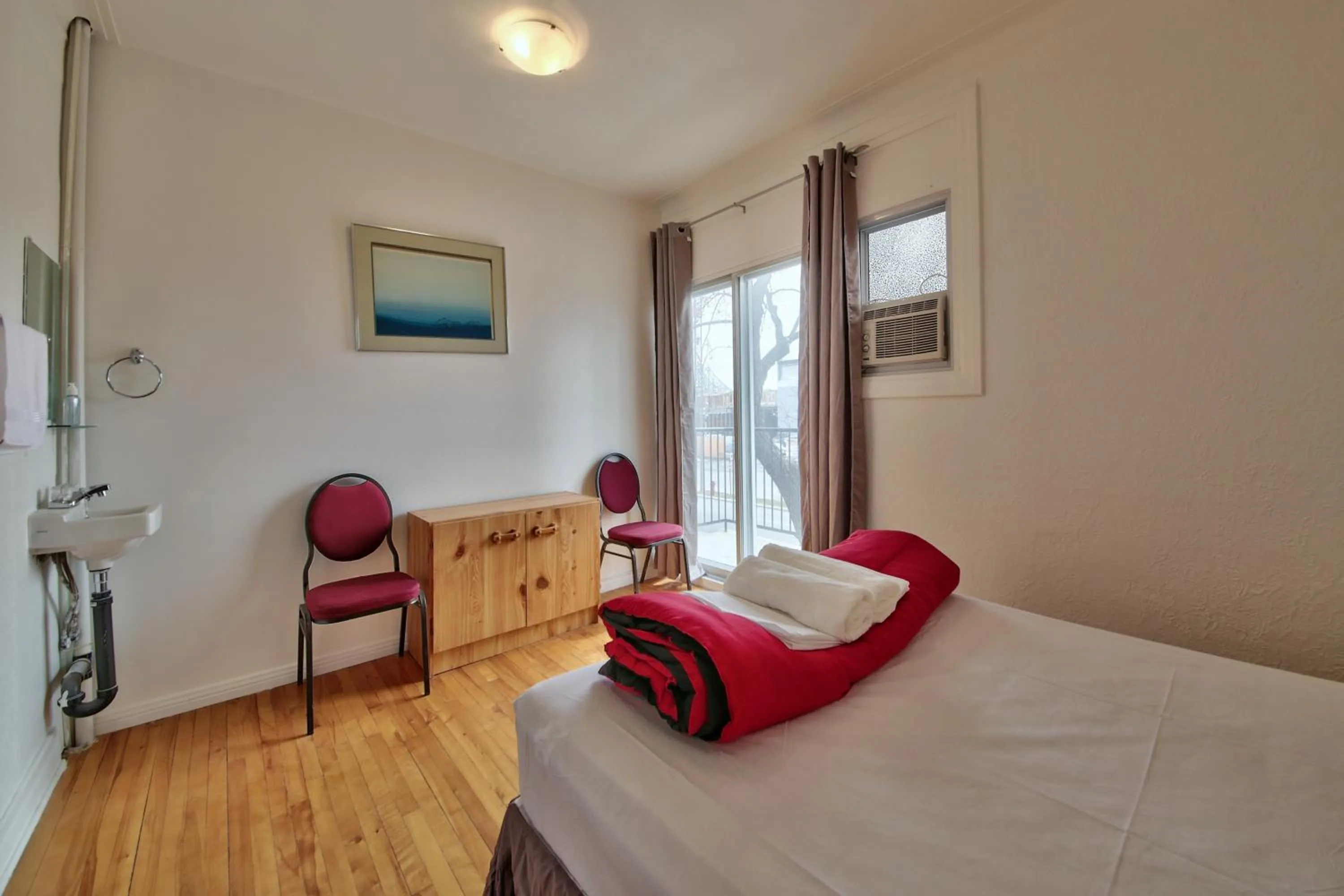 Bed in Hotel Mini Inc