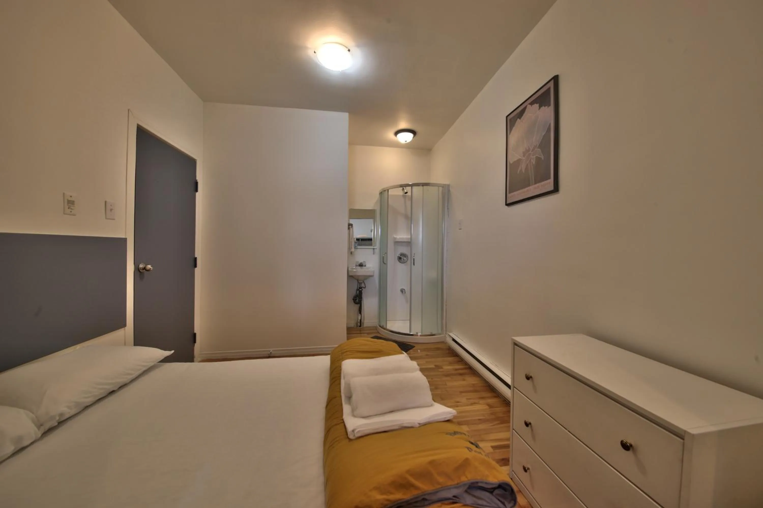 Bed in Hotel Mini Inc