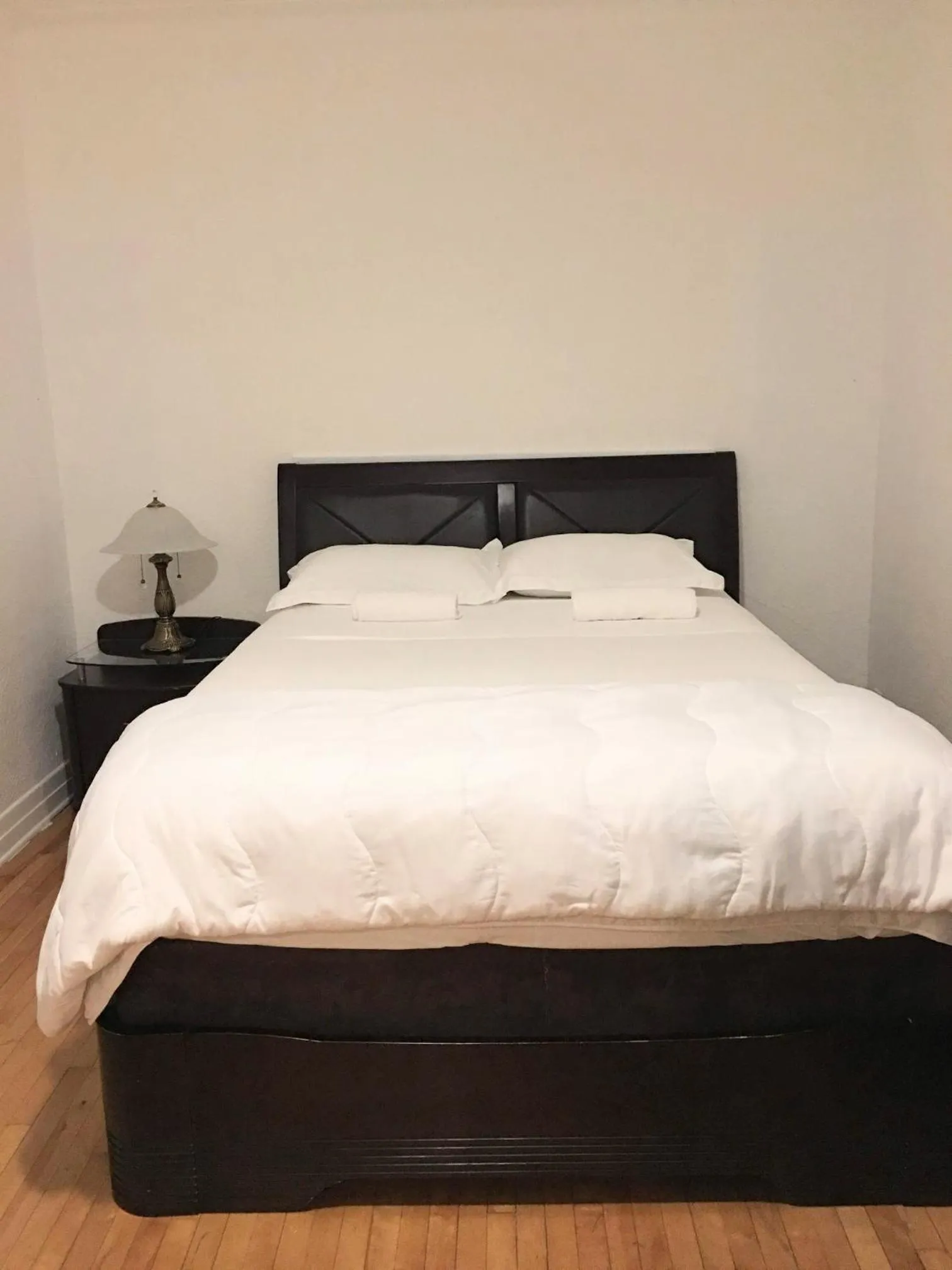 Bed in Hotel Mini Inc