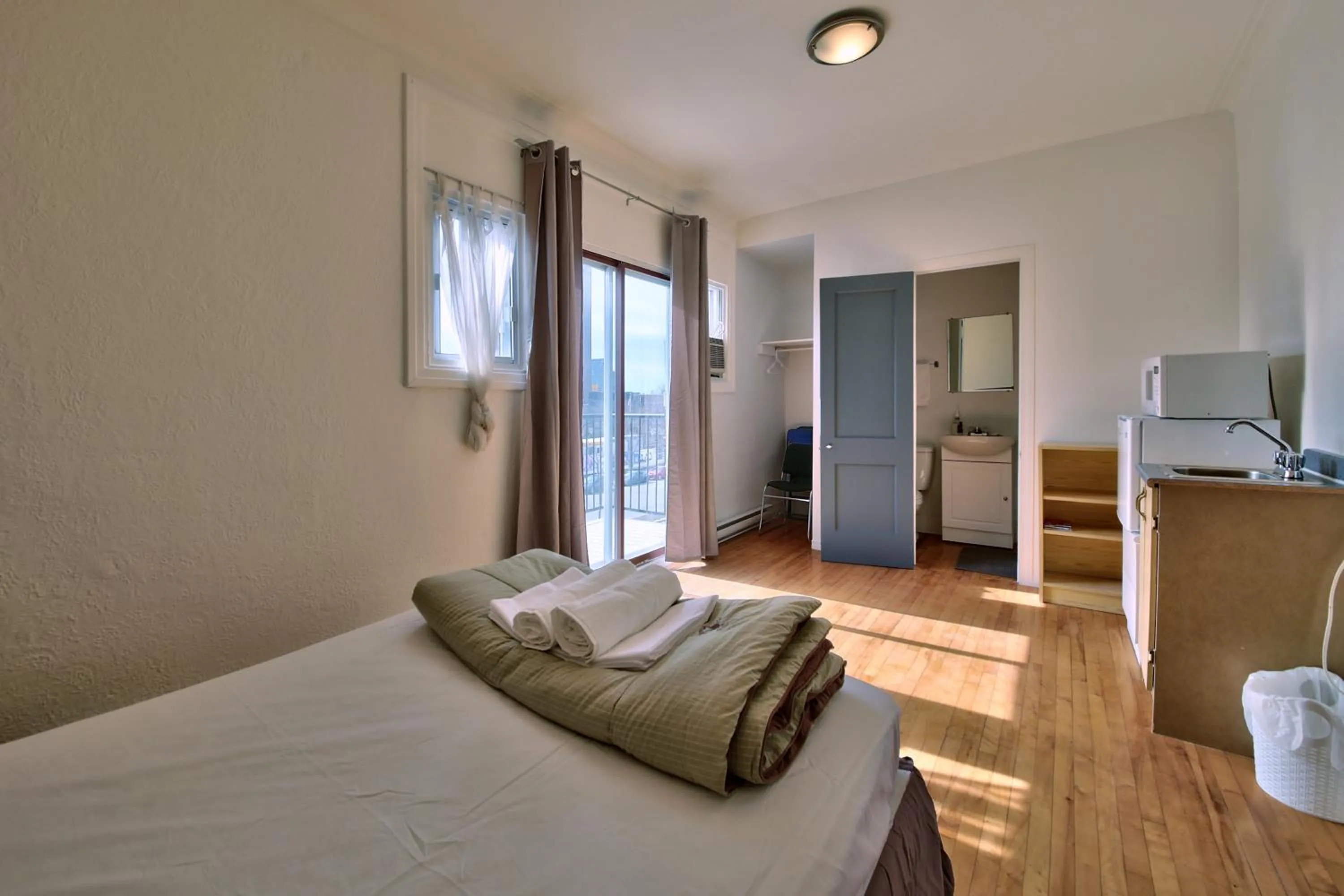 Bed in Hotel Mini Inc