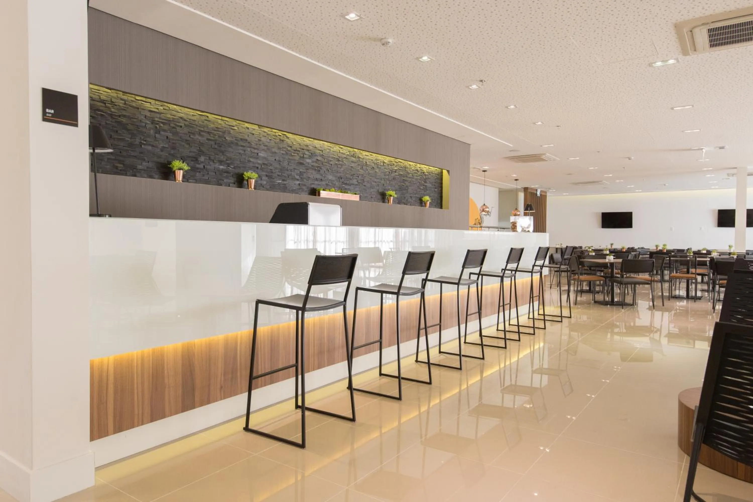 Restaurant/places to eat in Intercity Pátio Pinda Hotel & Resort