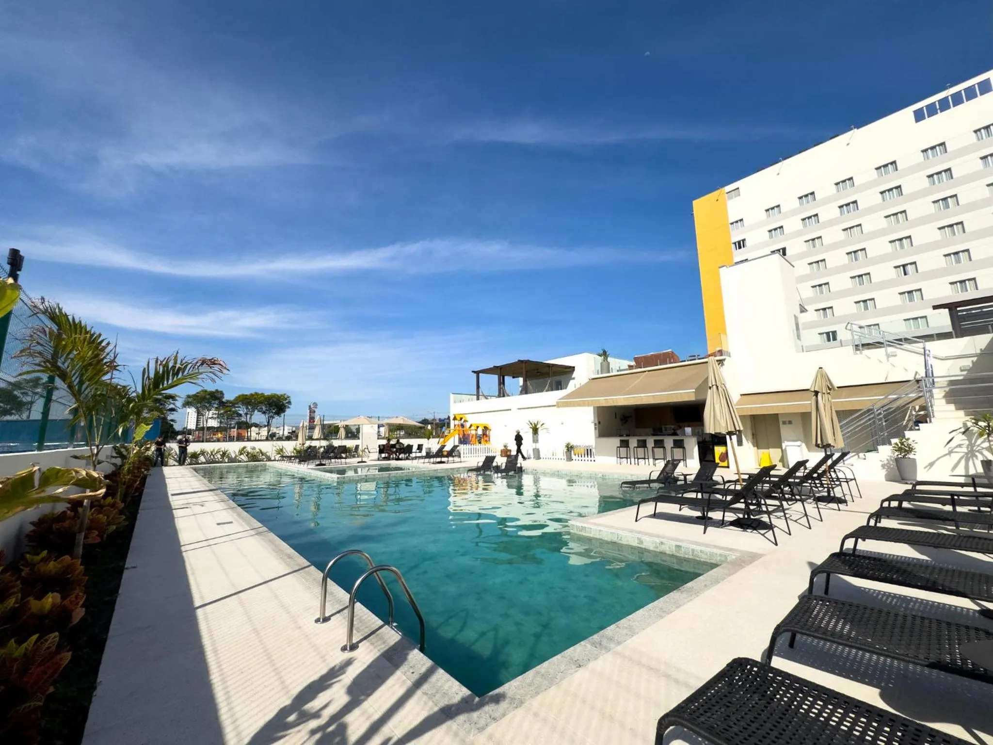 Swimming pool in Intercity Pátio Pinda Hotel & Resort